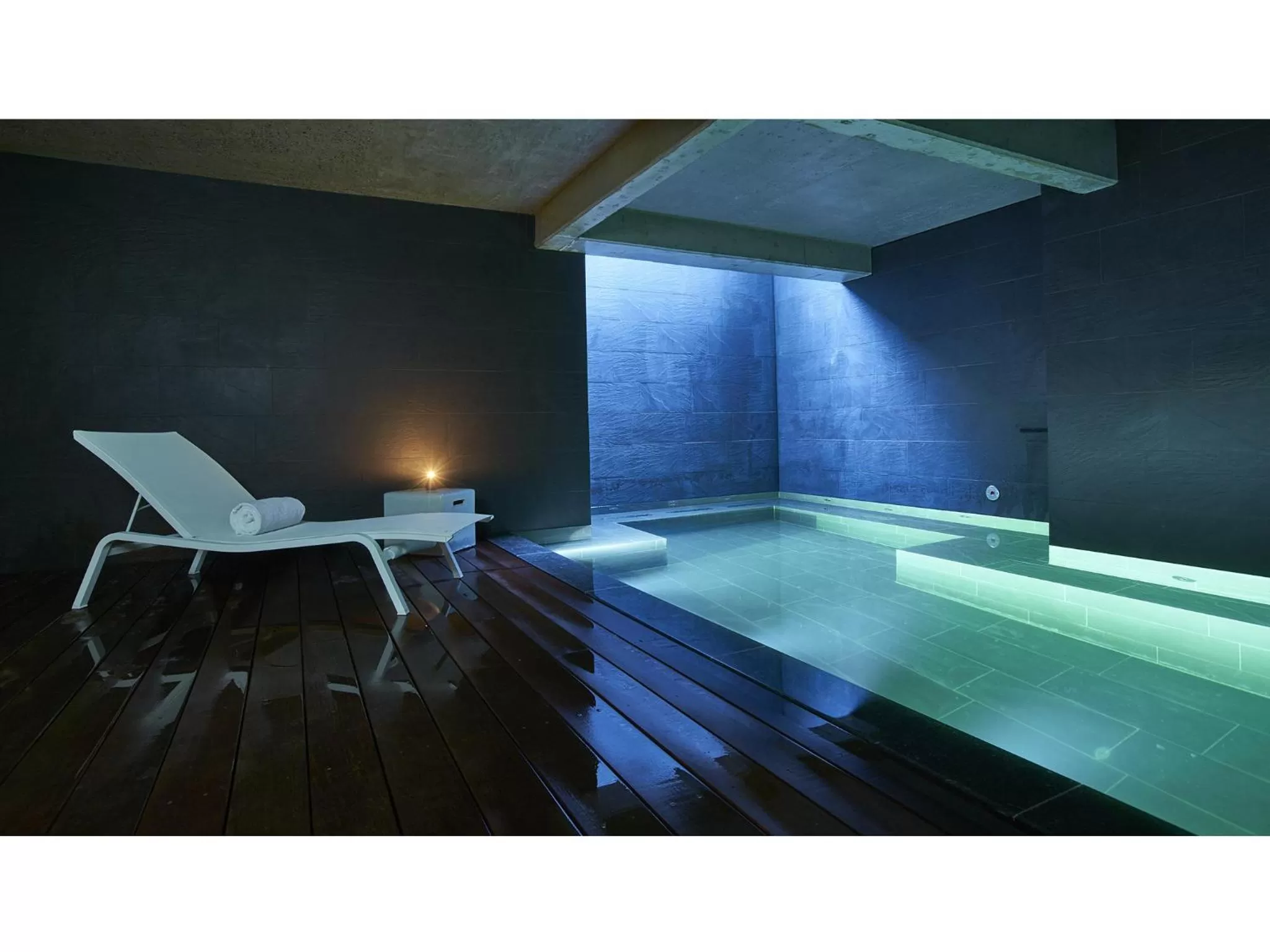 Hot Tub in 9Hotel Sablon