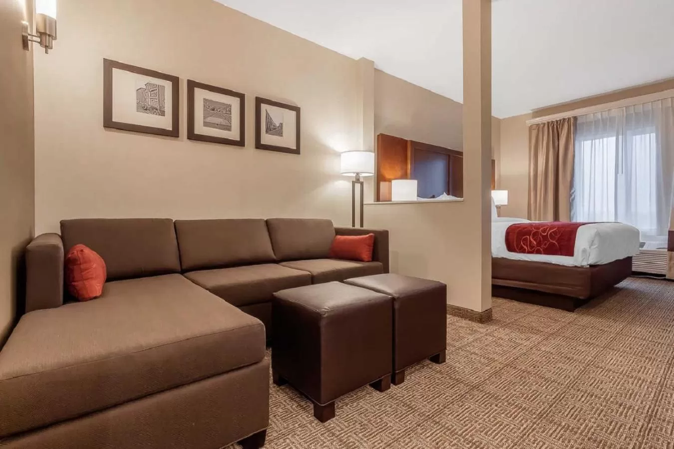 Seating area in Comfort Suites