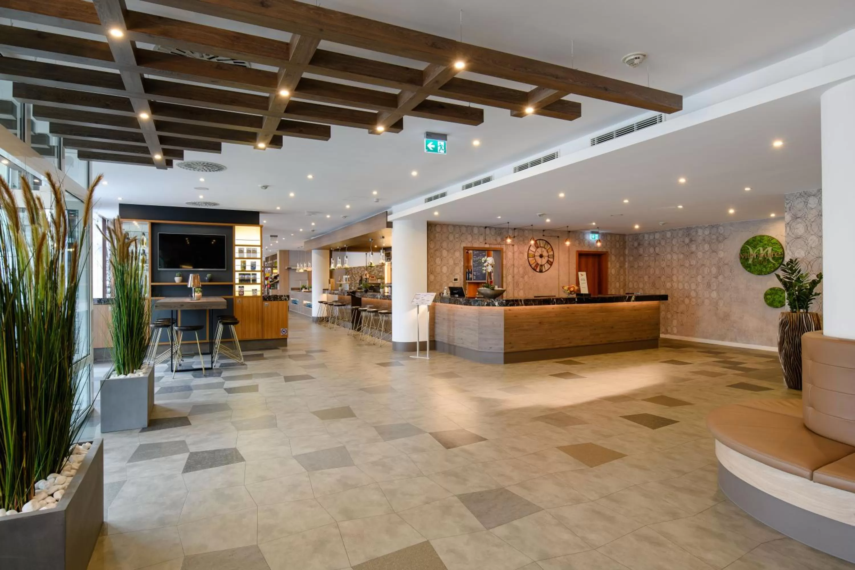 Lobby or reception in Mercure Hotel Stuttgart Gerlingen