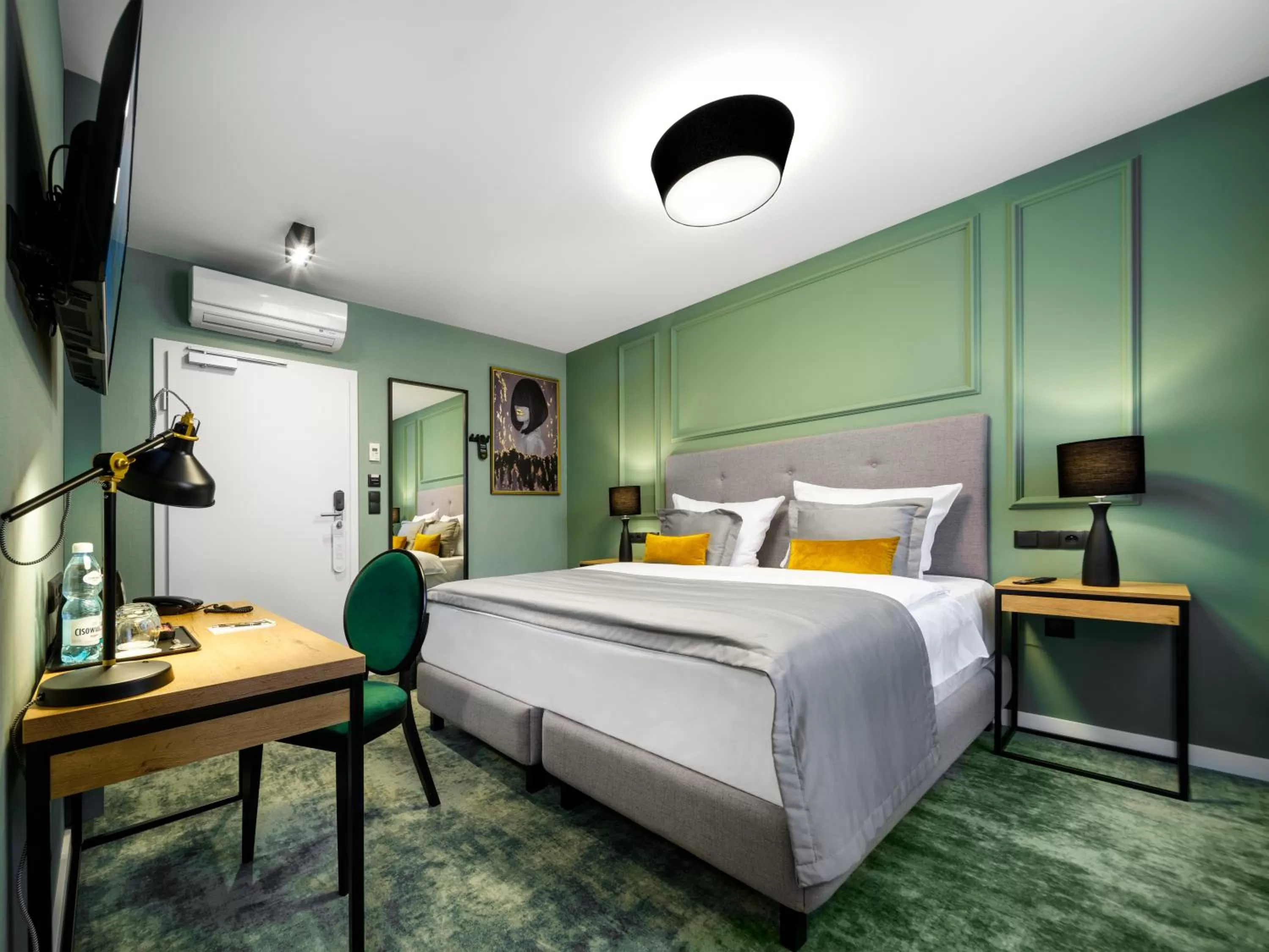 Bed in Hotel Wawel Queen