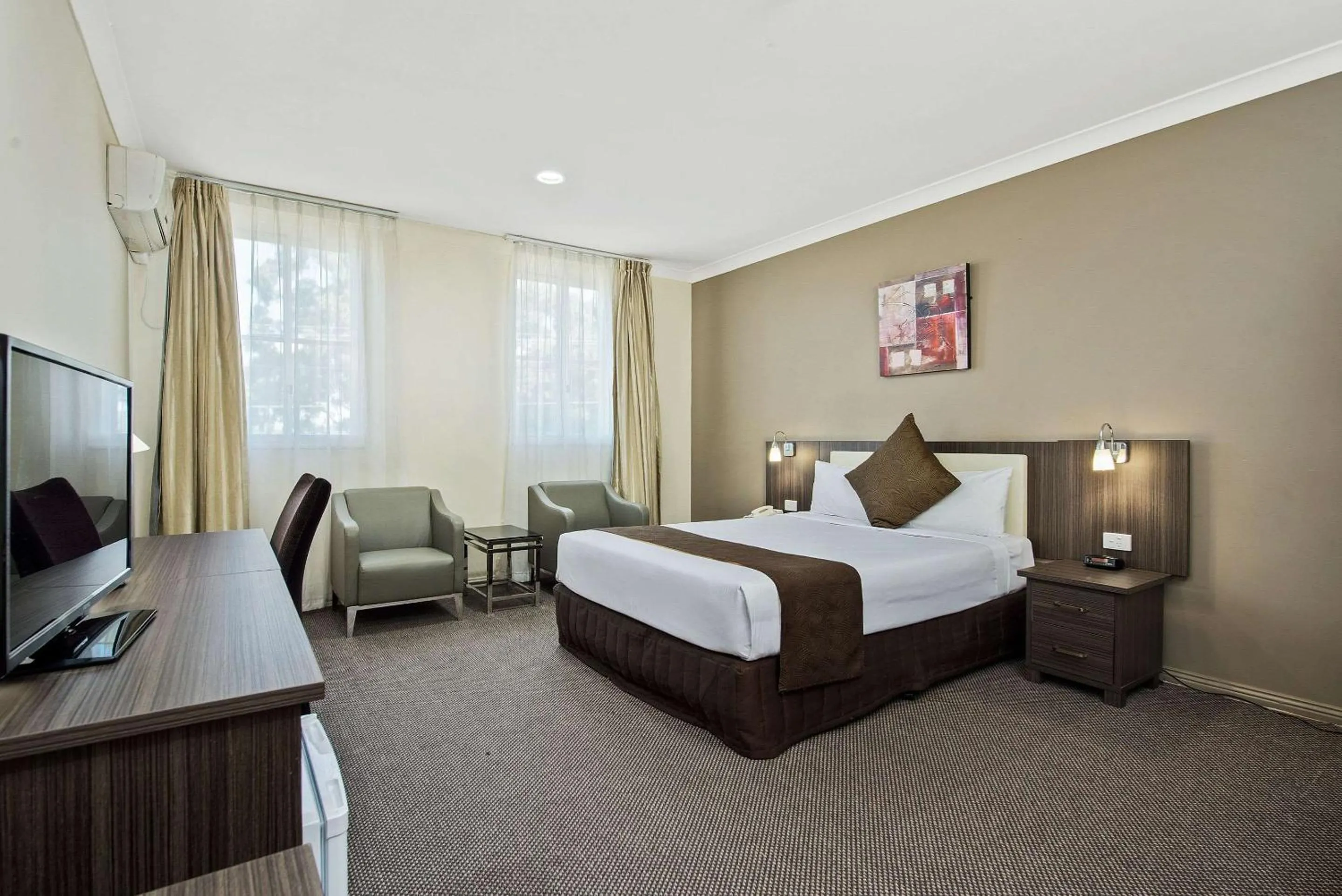 Photo of the whole room, Bed in Comfort Hotel Dandenong
