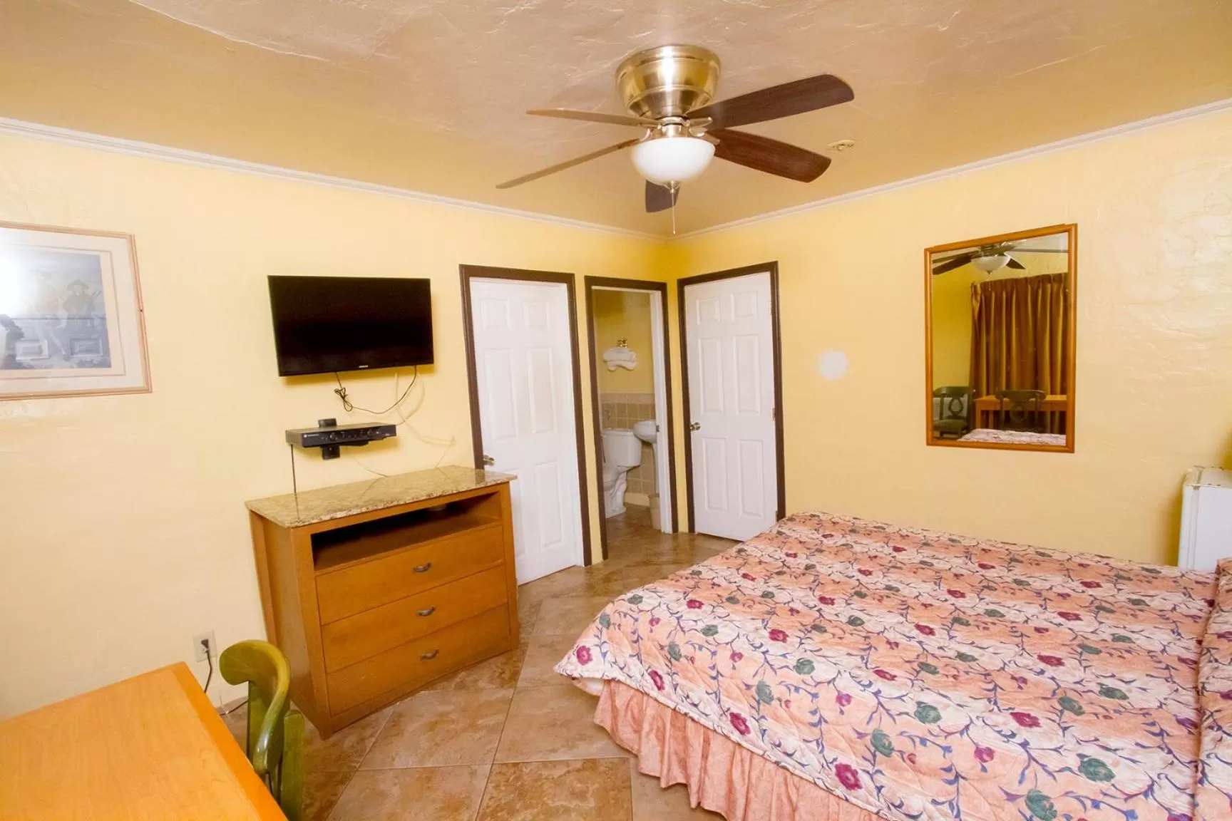 Bed in Mission Bell Motel