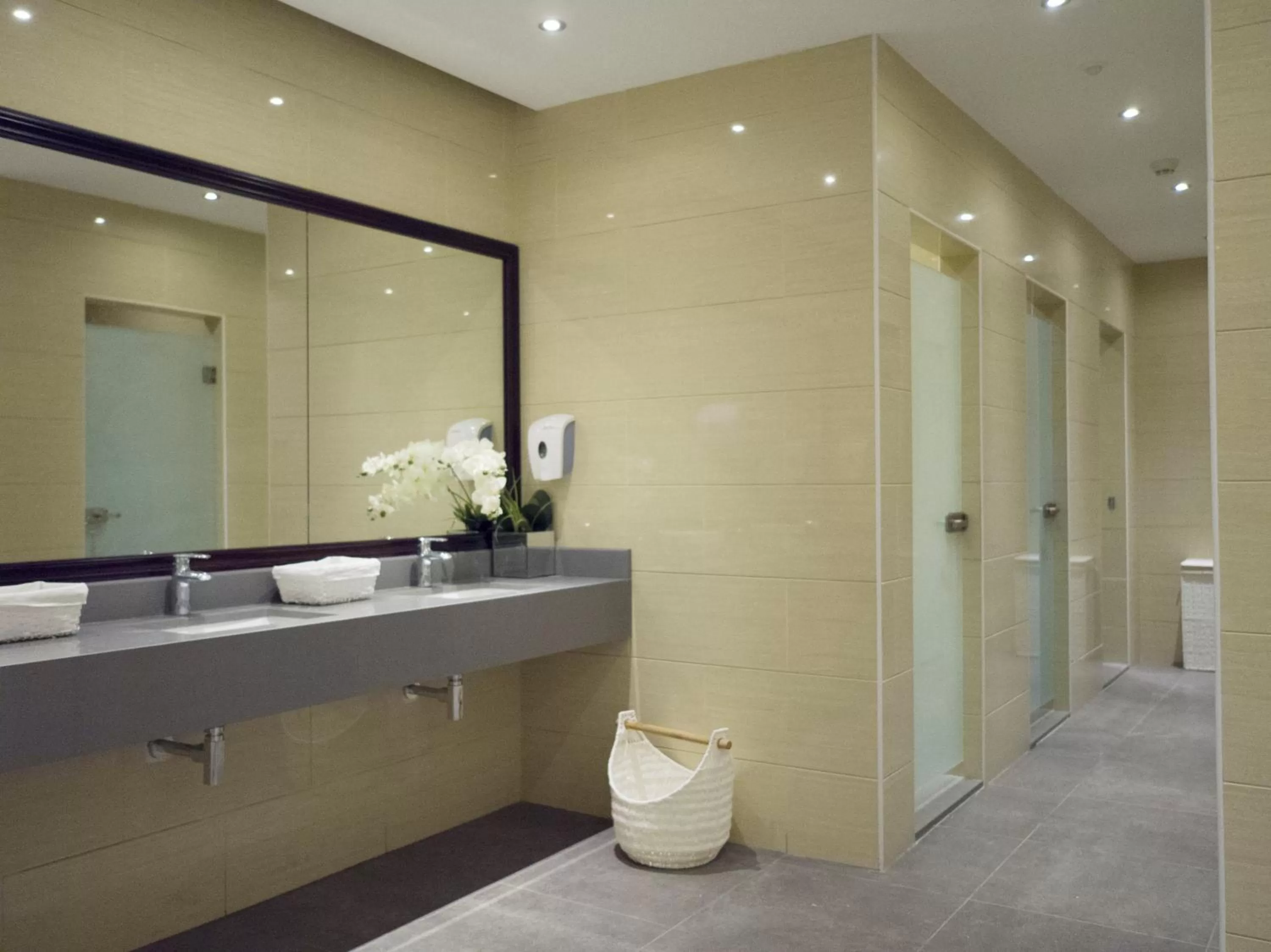 Massage in Best Western Plus Fursan