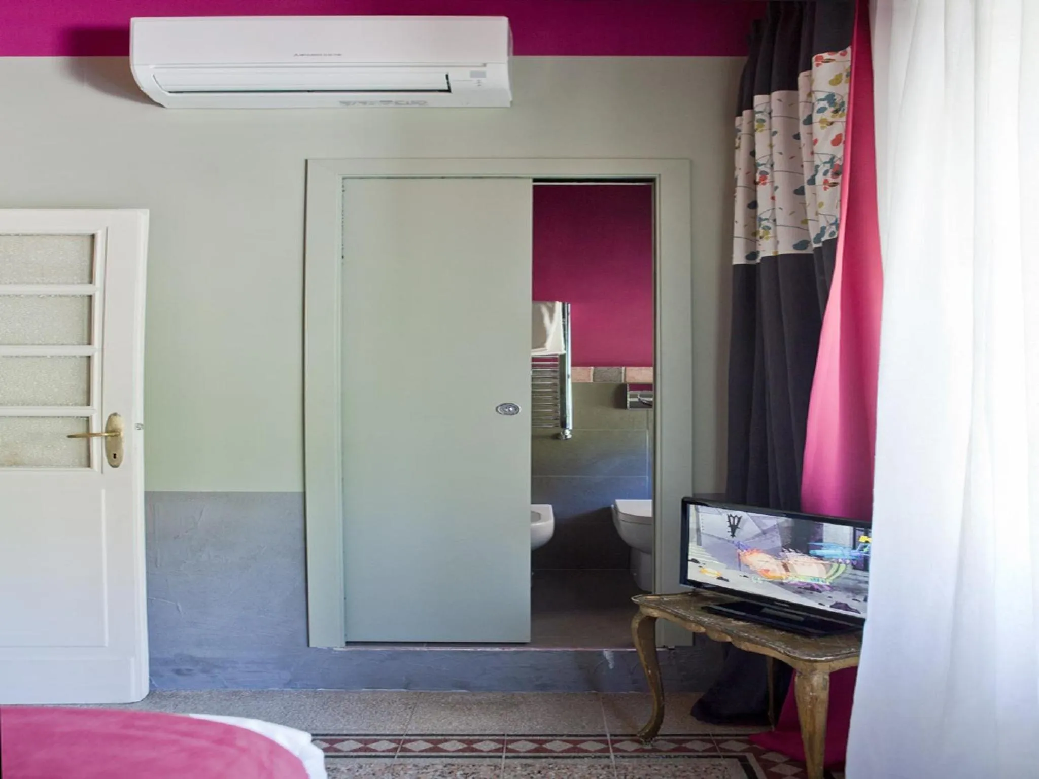 Decorative detail, Bed in PratinnVatican