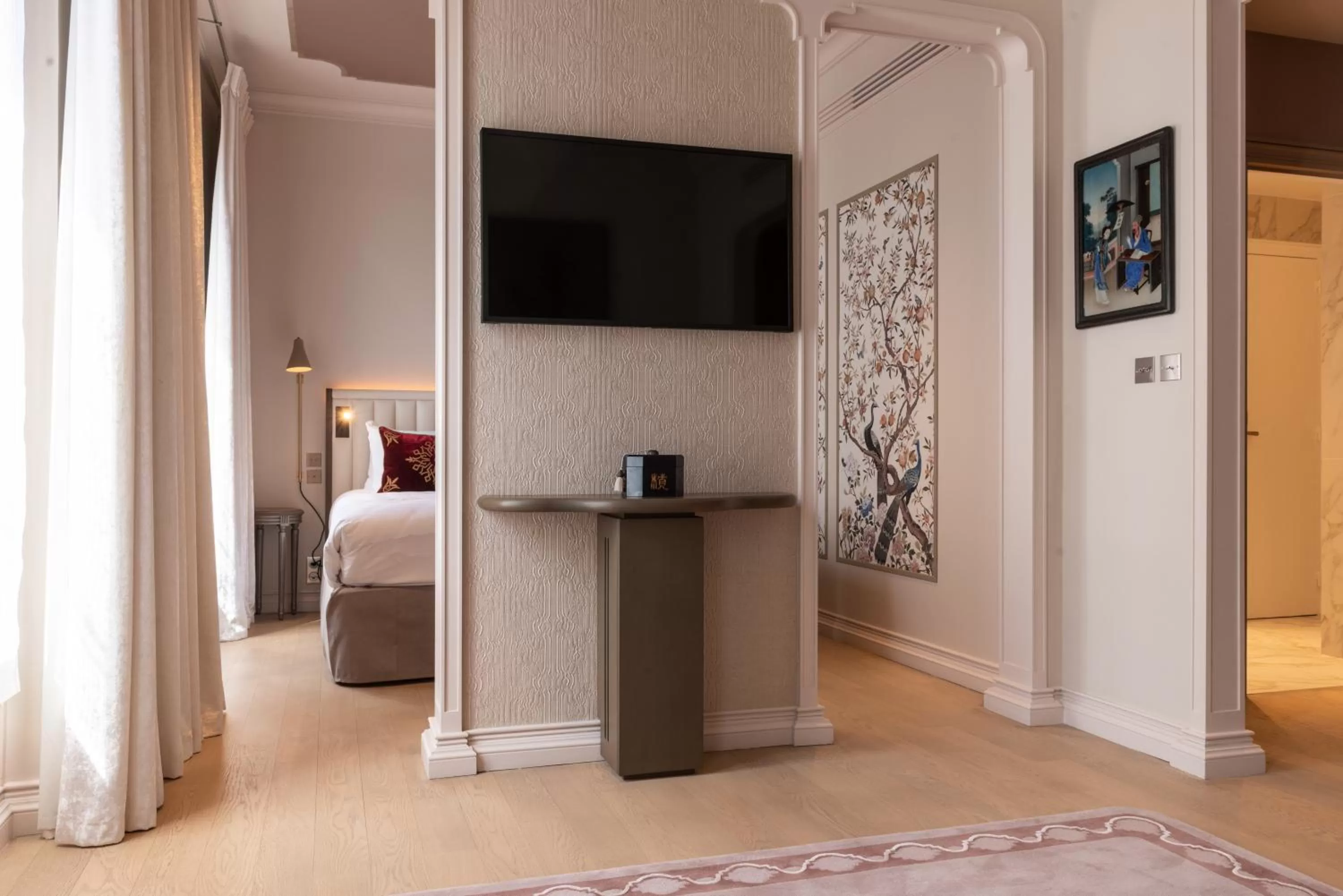 Photo of the whole room in Hotel de Montesquieu