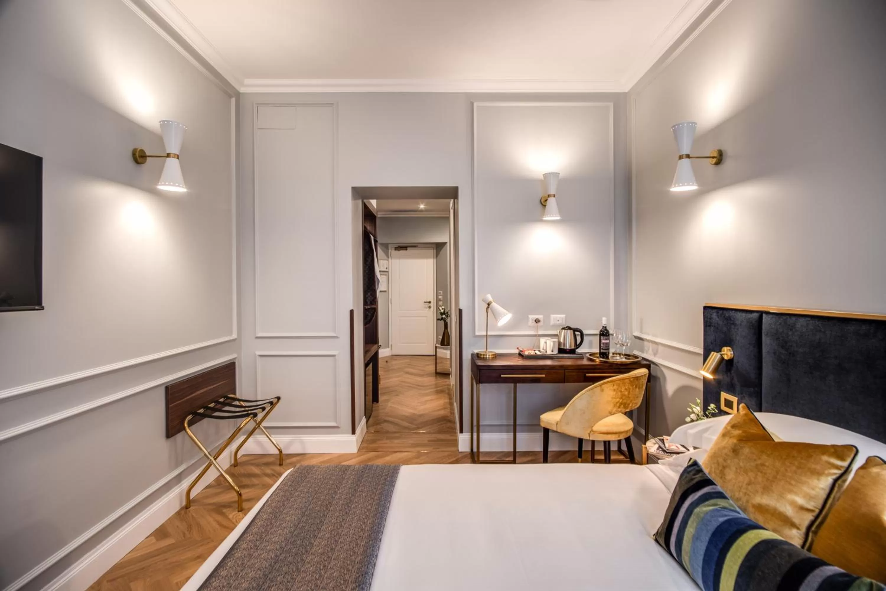 Bed in Tree Charme Augusto Boutique Hotel