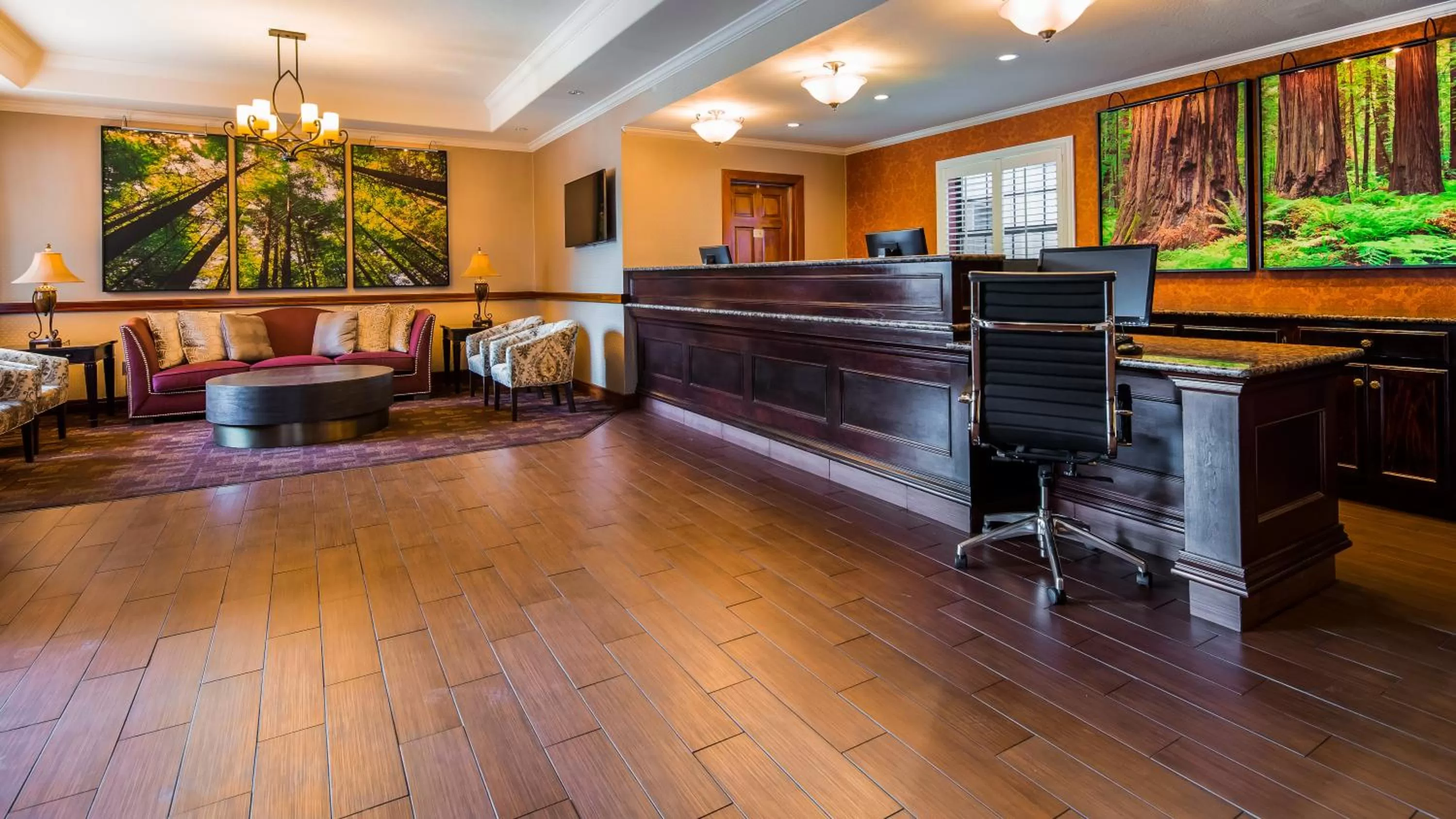 Lobby or reception in Best Western Plus Humboldt House Inn