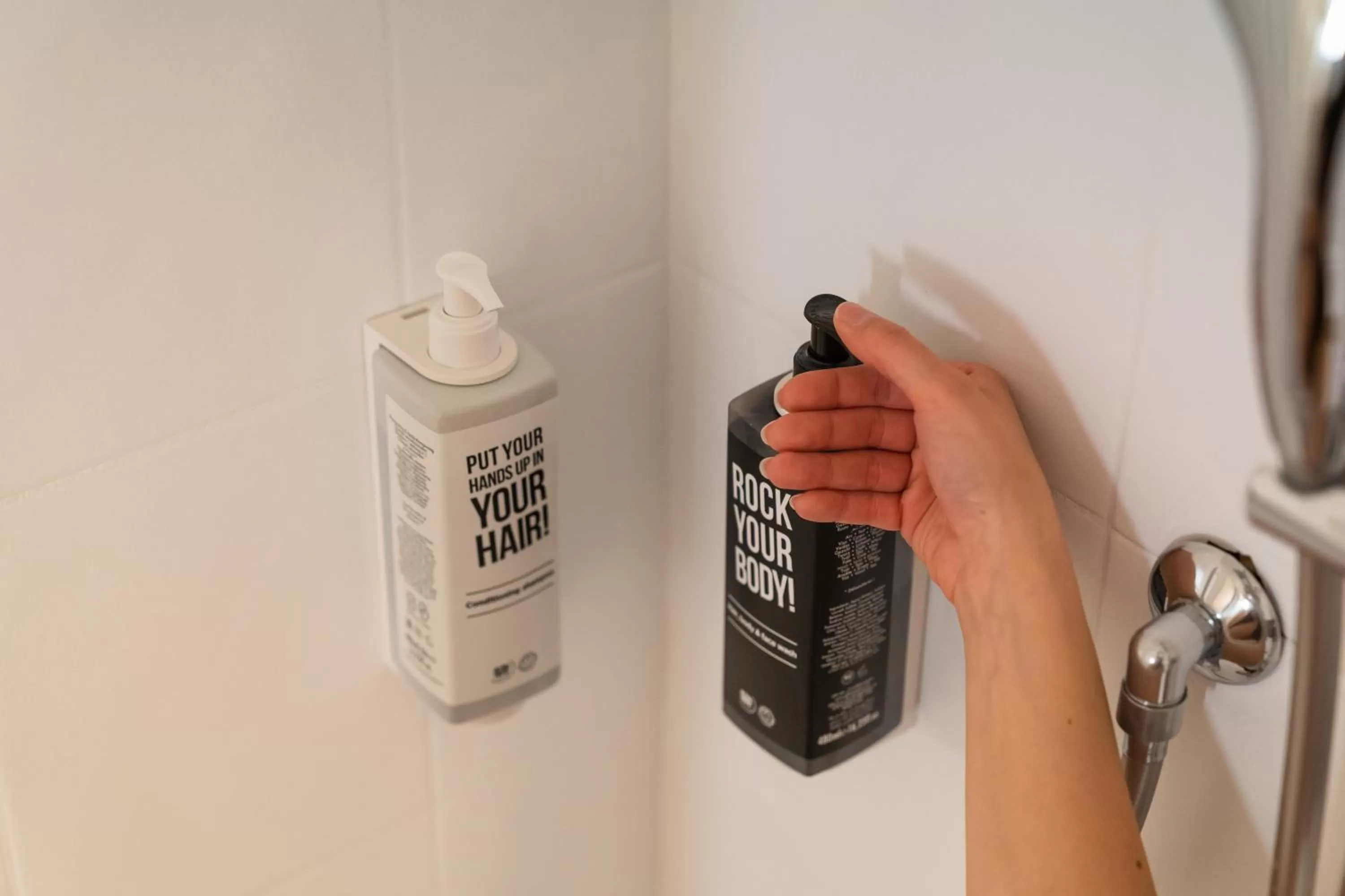 Shower in Hotel Ibis Firenze Nord Aeroporto