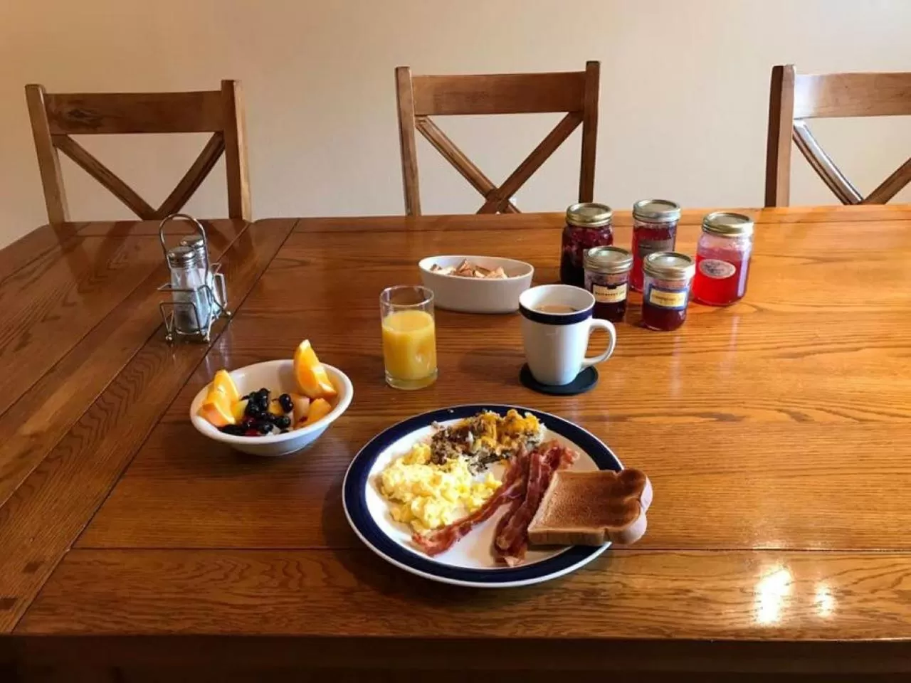 Breakfast in McKinley View B&B