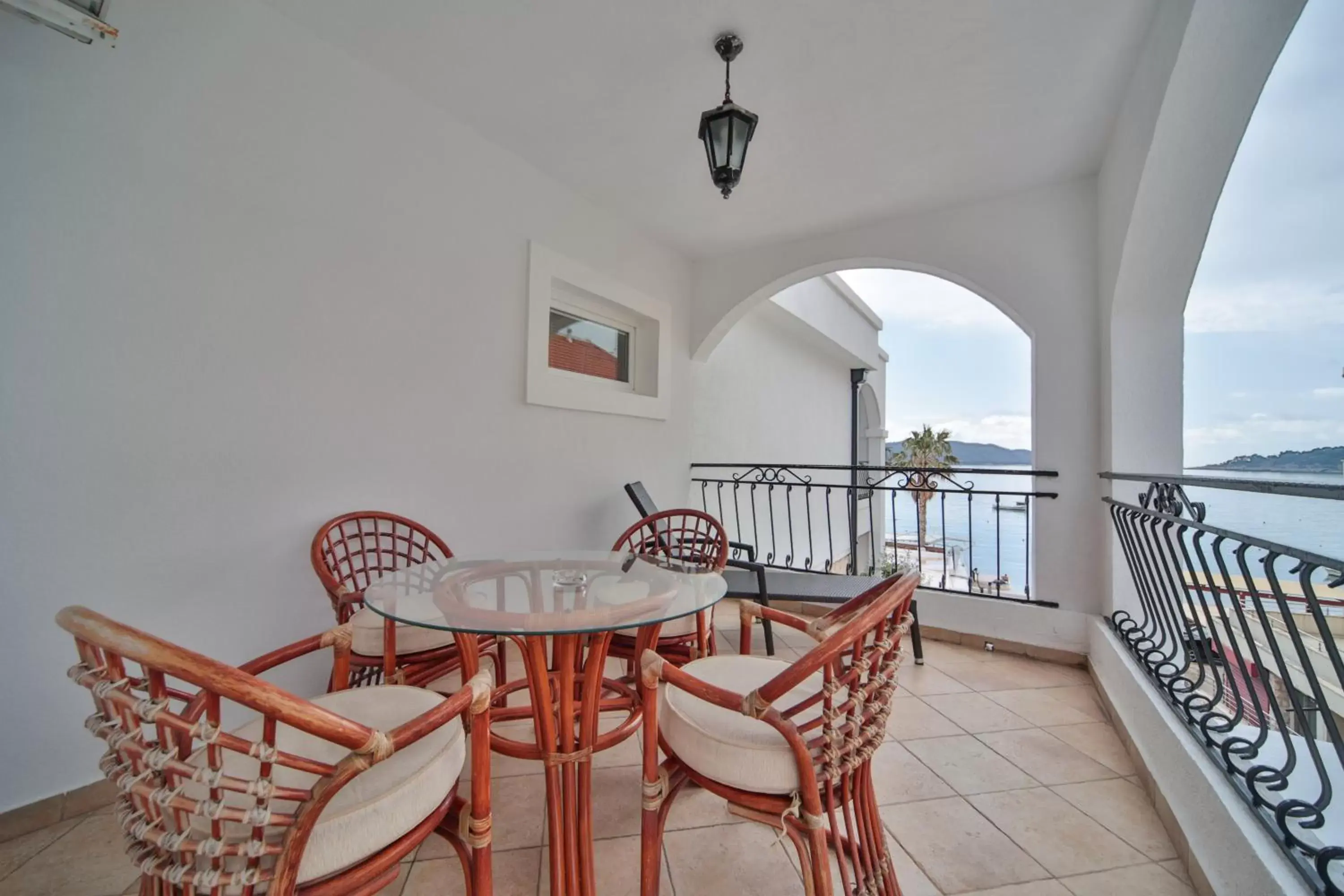 Superior Triple Room with Terrace and Sea View (30) in Mali Hotel Porat Superior Triple Room with Terrace and Sea View (30) in Mali Hotel Porat