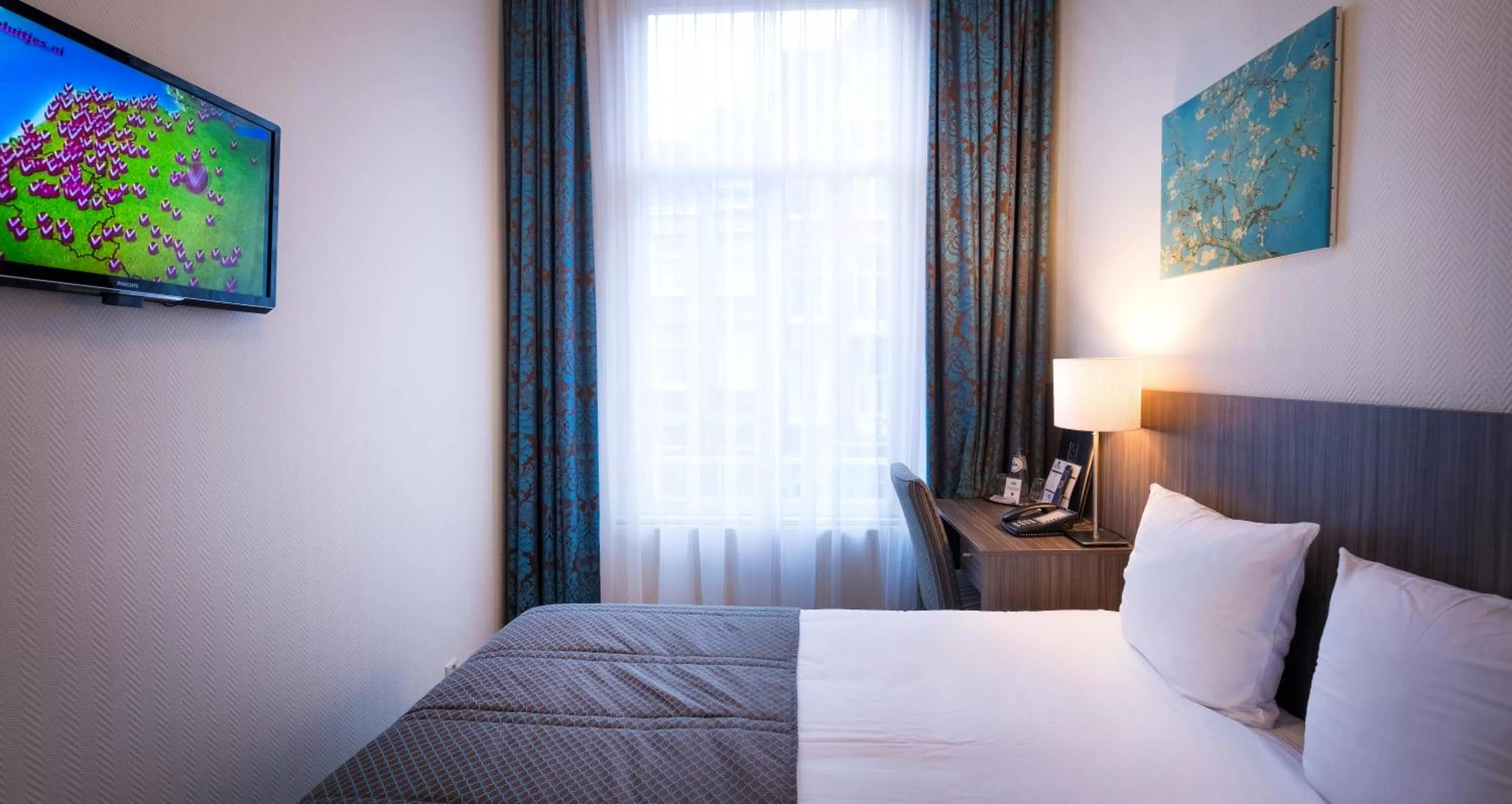 Bed in Hotel Aalders