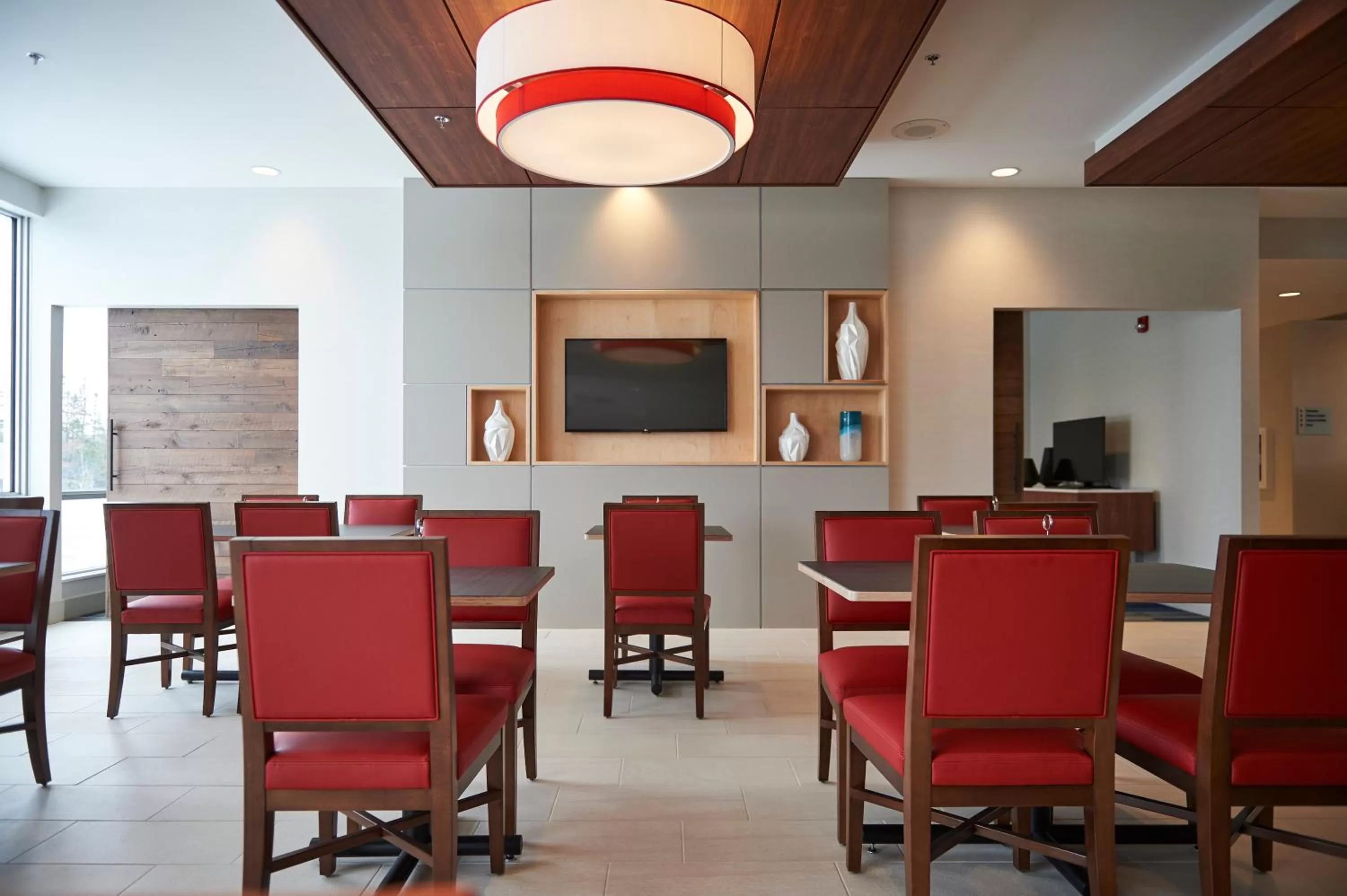 Breakfast in Holiday Inn Express & Suites St. John's Airport by IHG