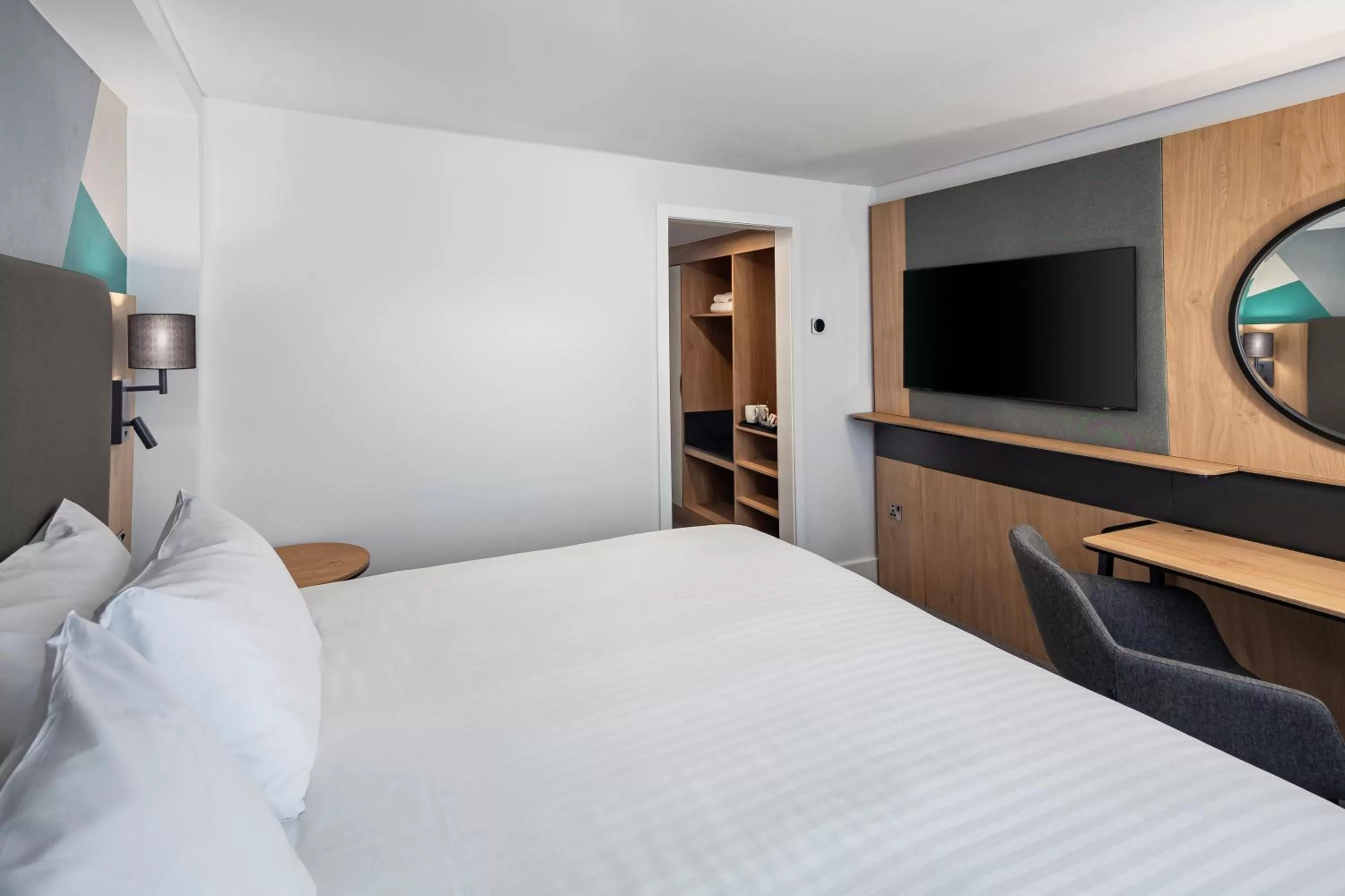 Bedroom, Bed in Holiday Inn London-Bexley by IHG