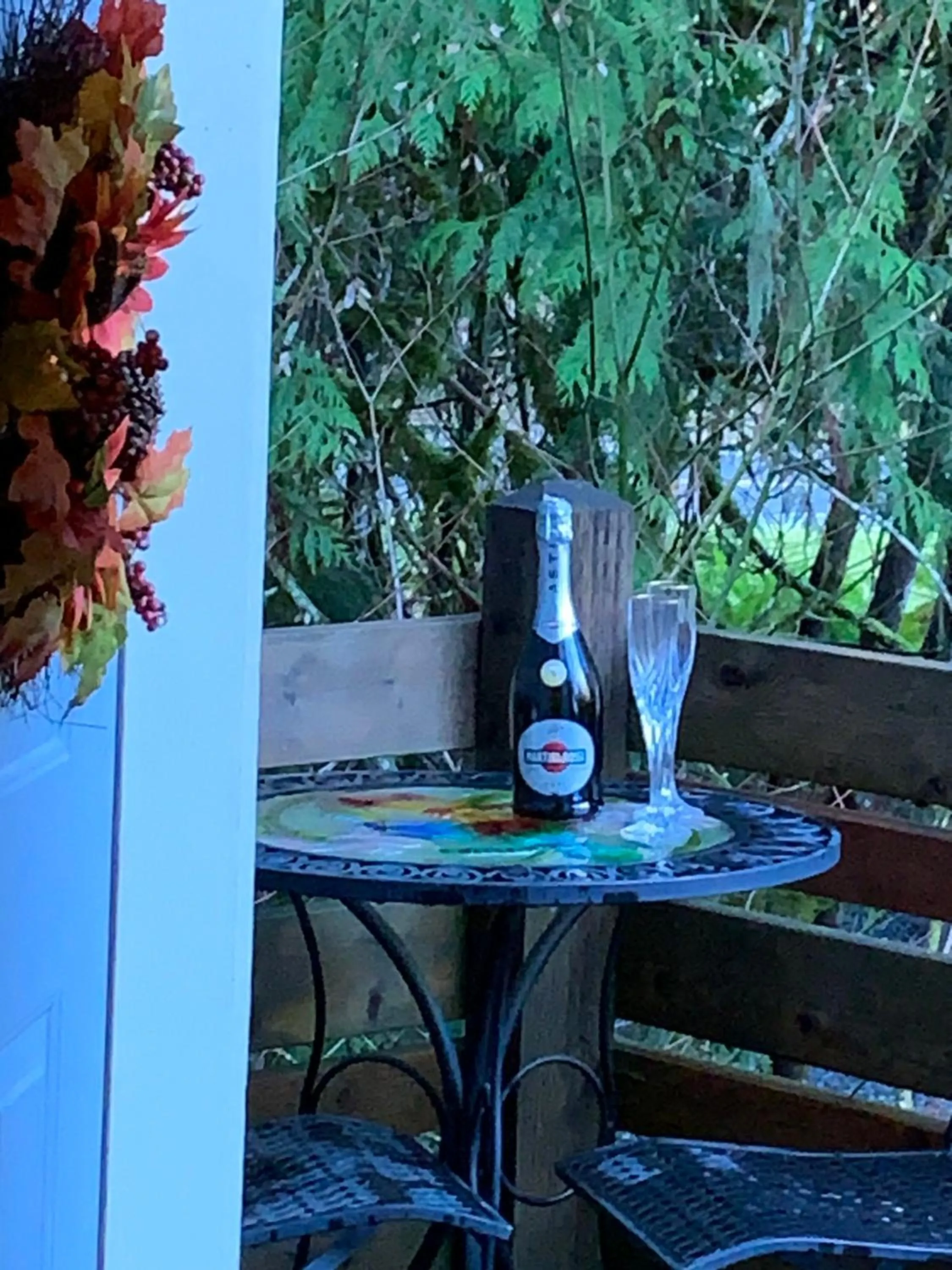 Food and drinks in Mountain Meadows Inn & Chalet Suites