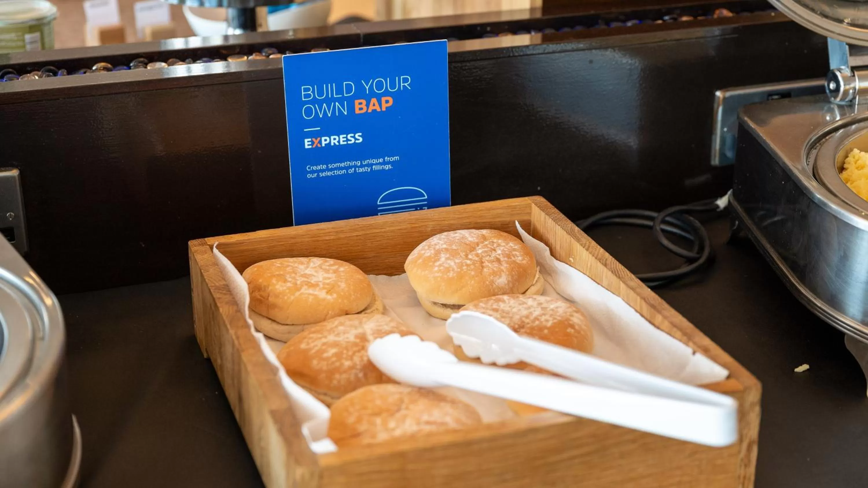 Restaurant/places to eat in Holiday Inn Express Leigh - Sports Village by IHG