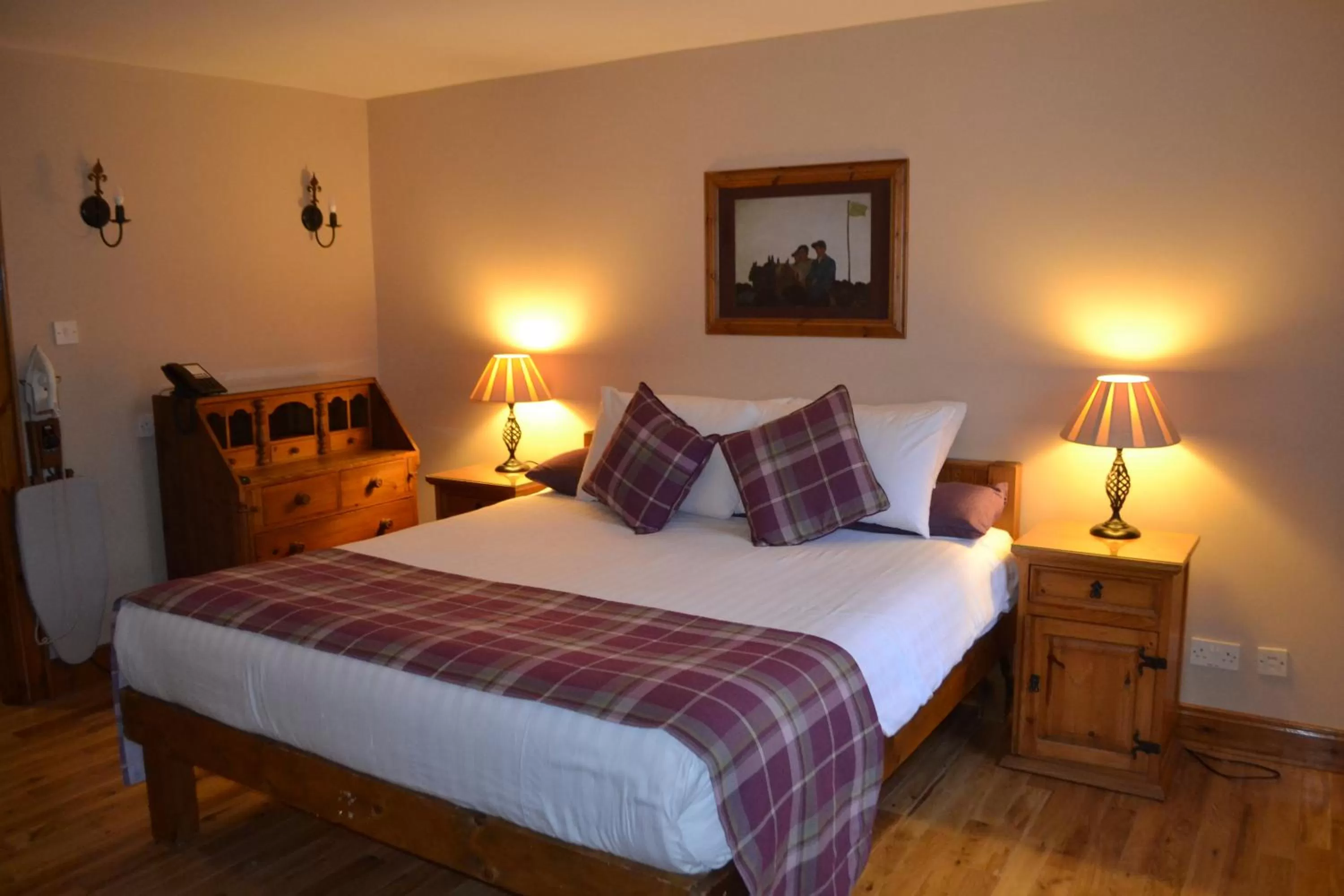 Bed in Walsh's Hotel and Apartments