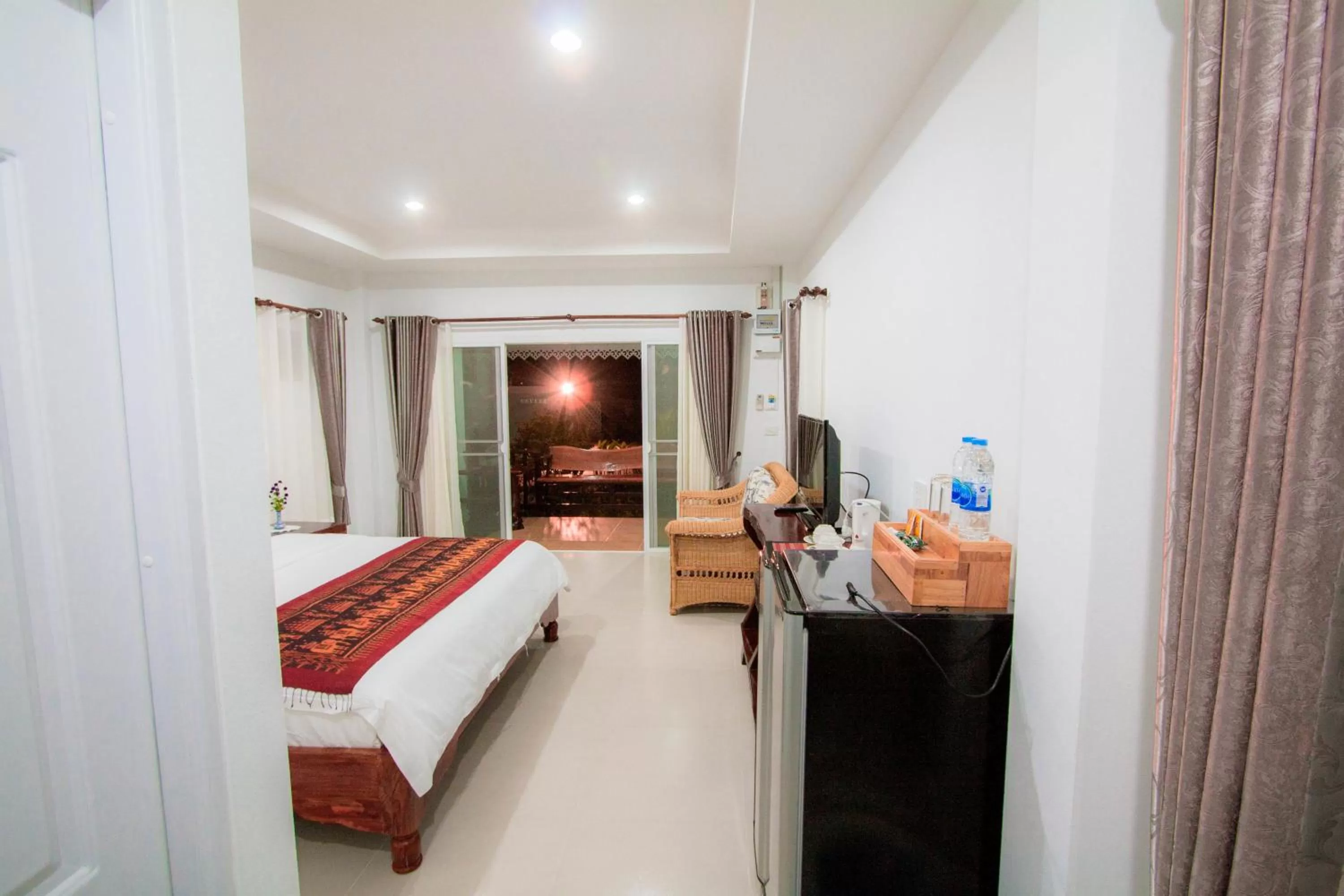 Photo of the whole room, Bed in Baan Opun Garden Resort