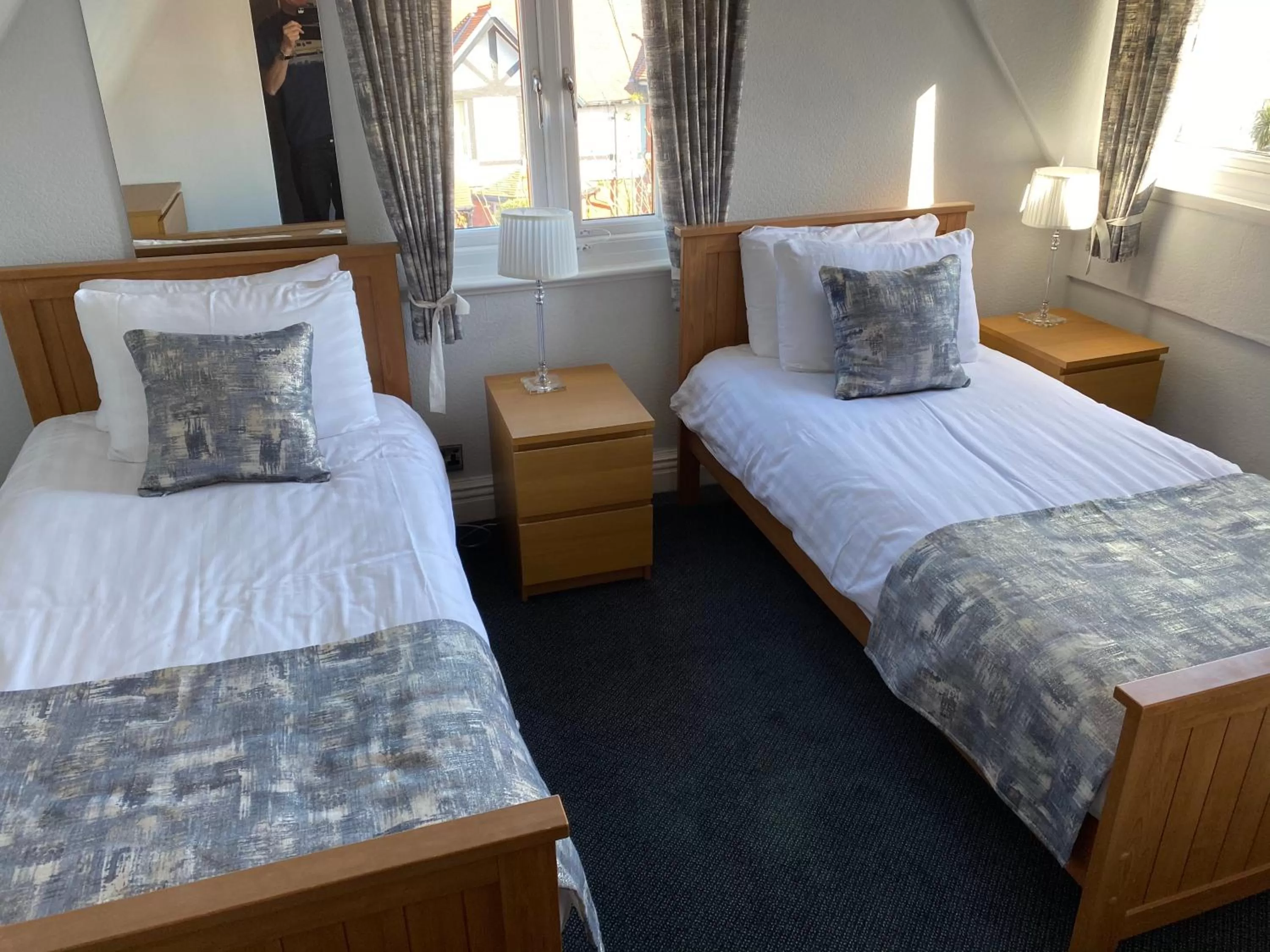 Bedroom, Bed in Buile Hill Holiday Flats