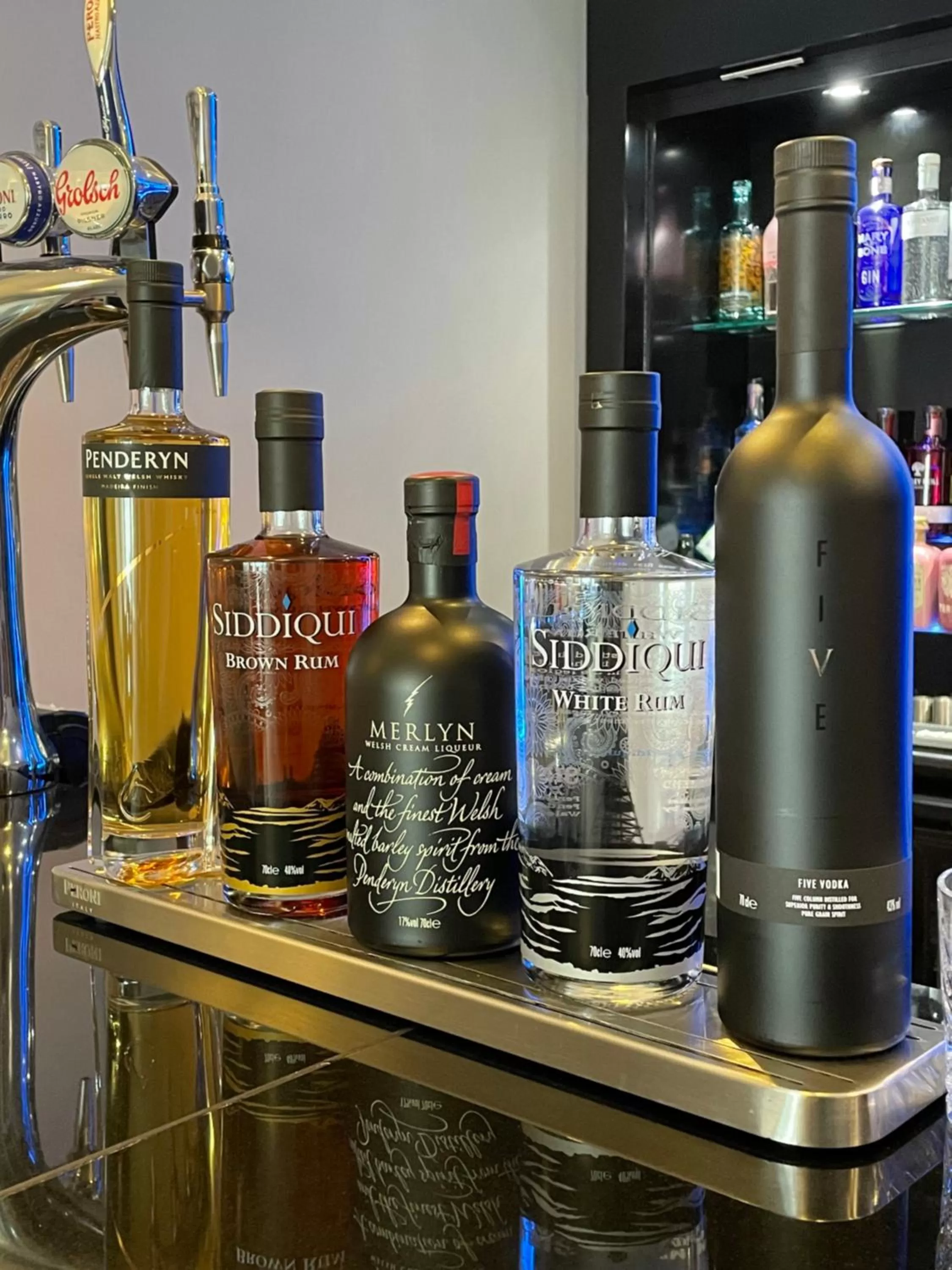 Lounge or bar in Caerwylan Hotel