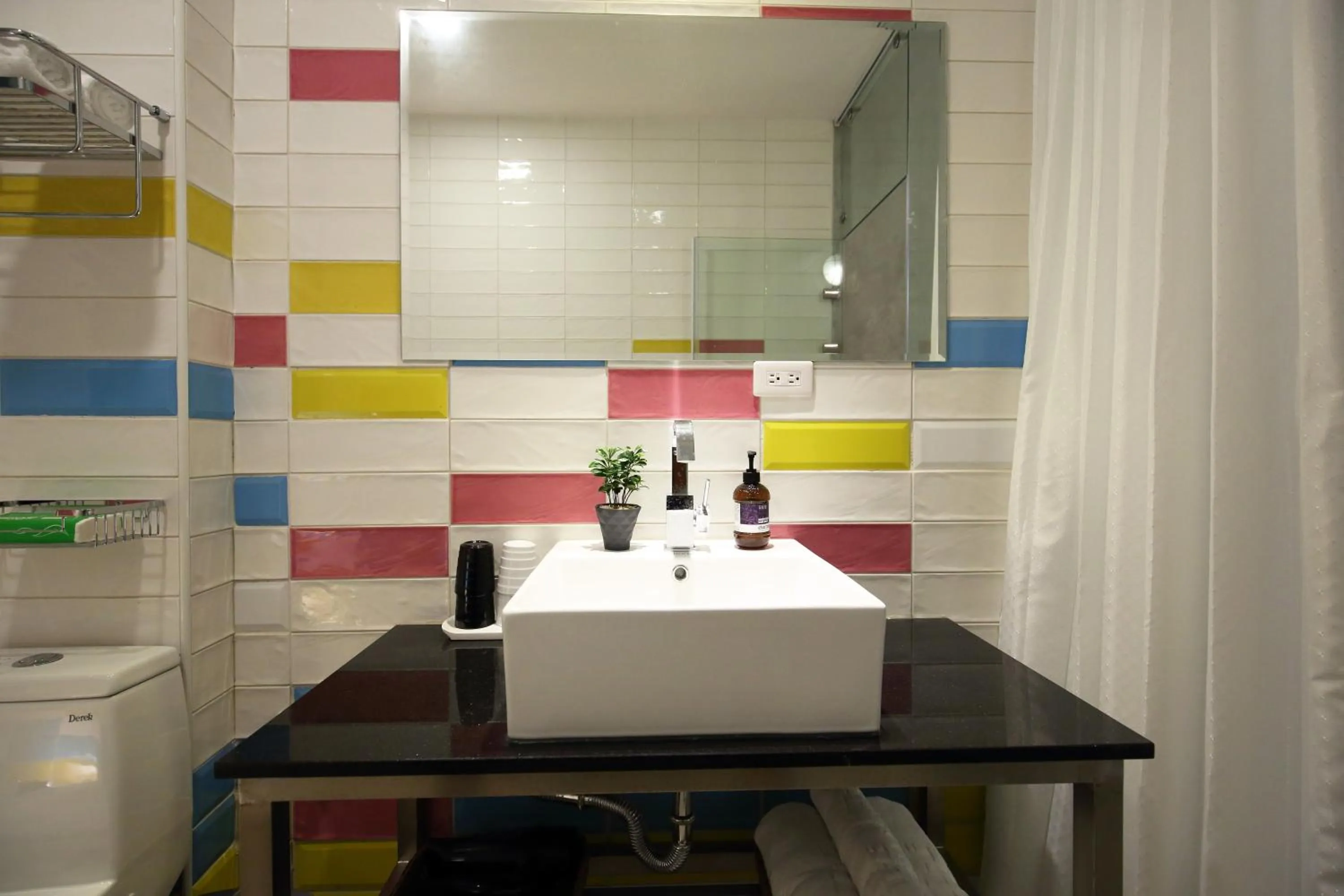 指南針民宿2178 & 工殿民宿2182