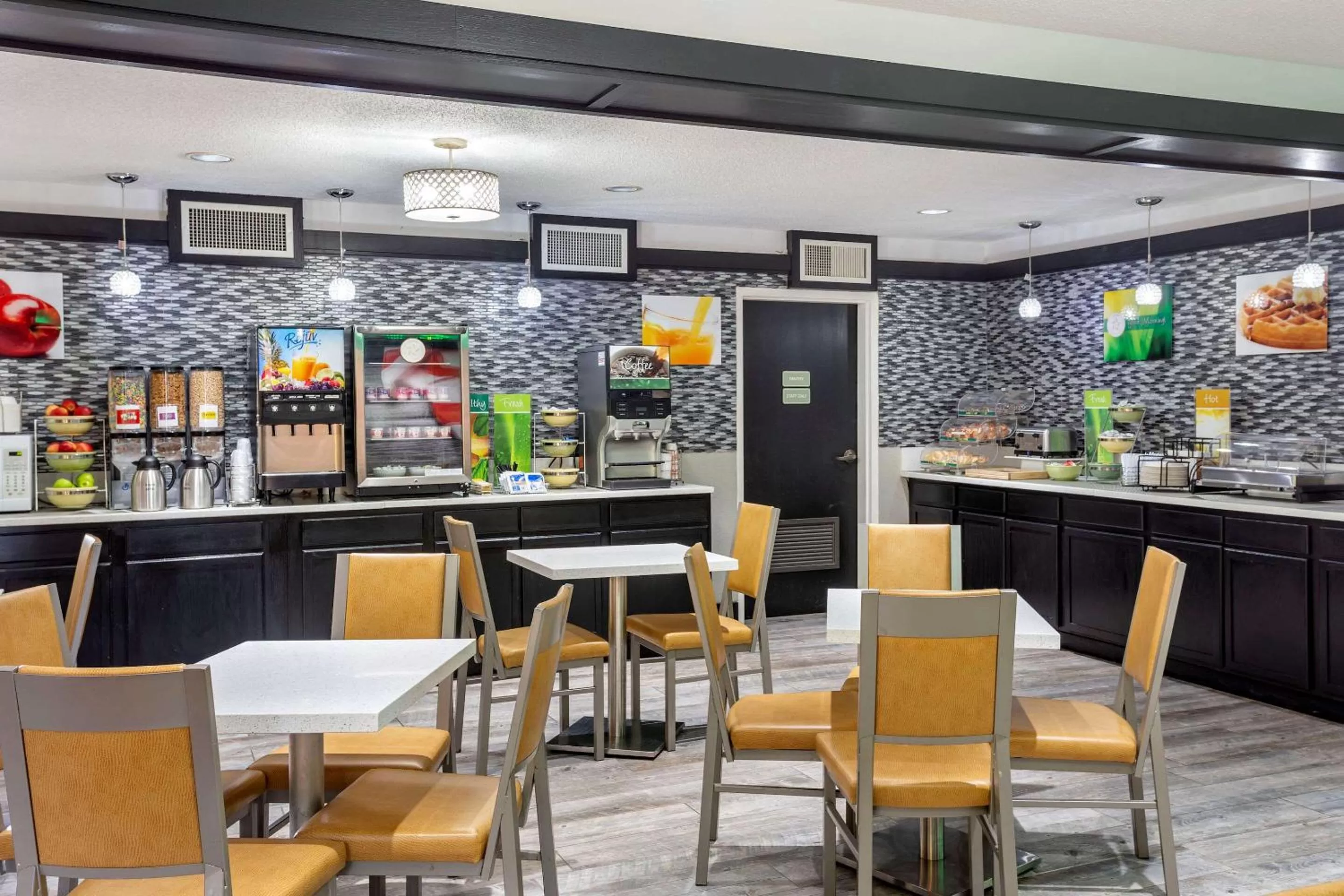 Restaurant/places to eat in Quality Inn St Robert - Ft Leonard Wood