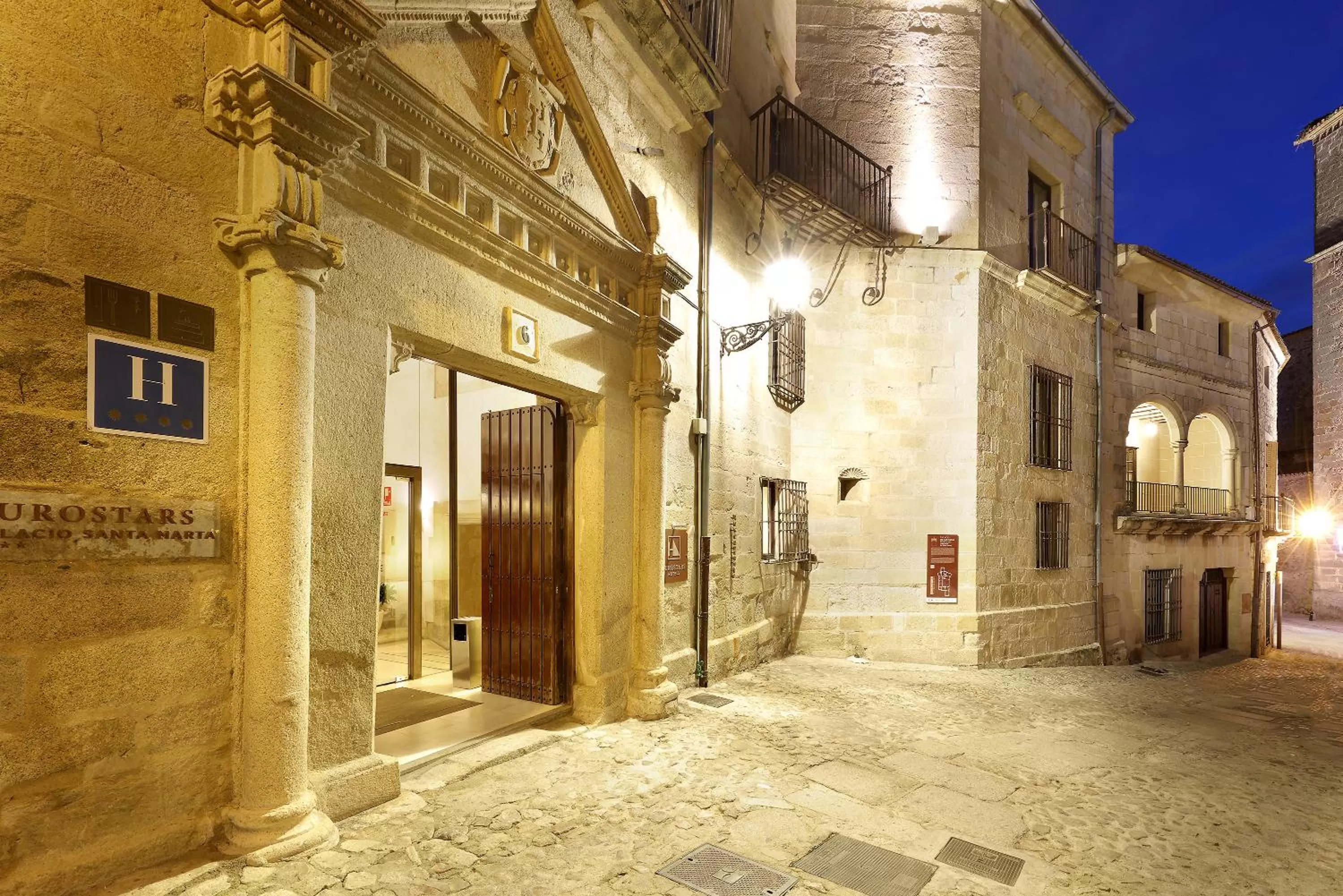 Facade/entrance in Eurostars Palacio de Santa Marta