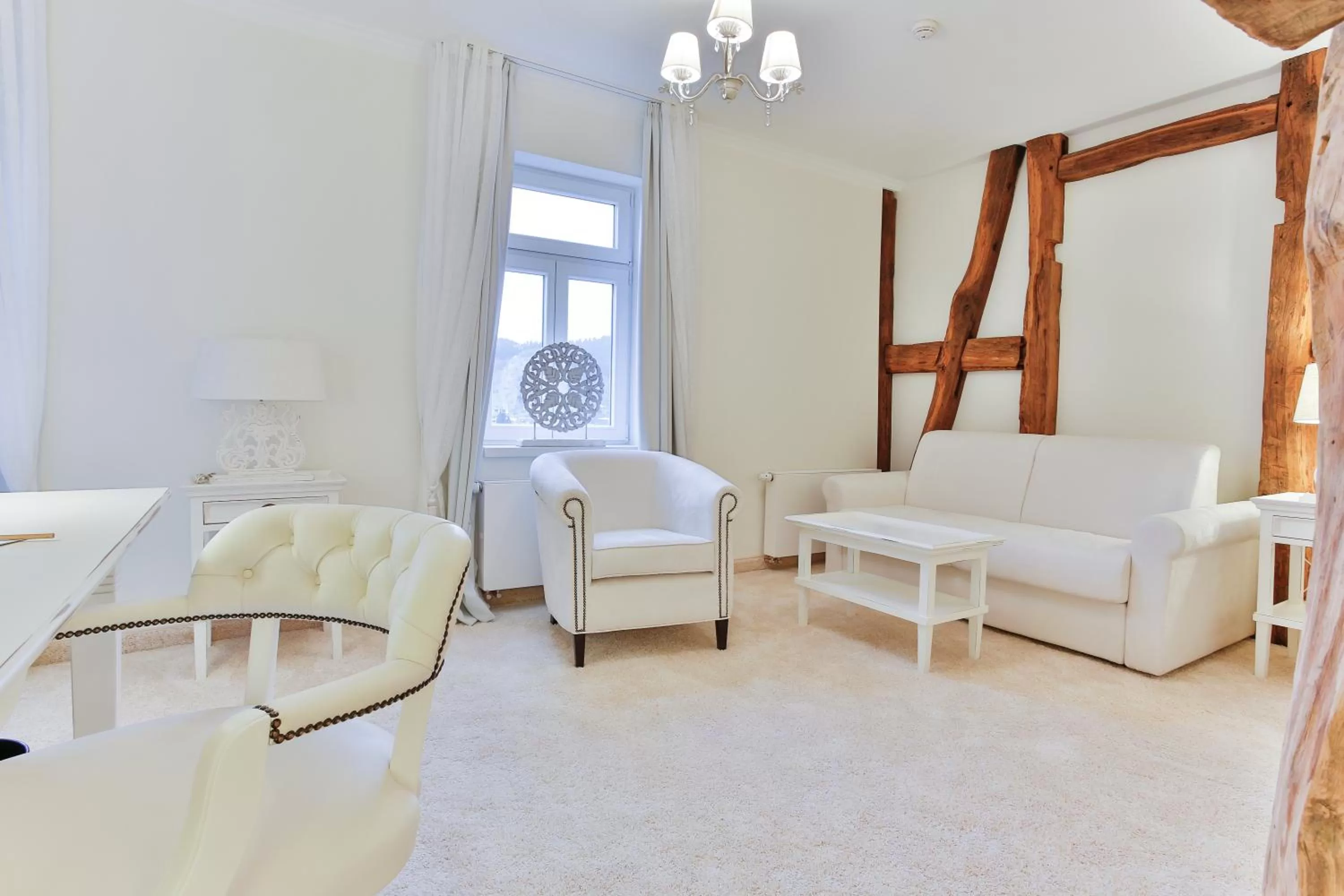 Living room, Bed in Hotel Alte Schule