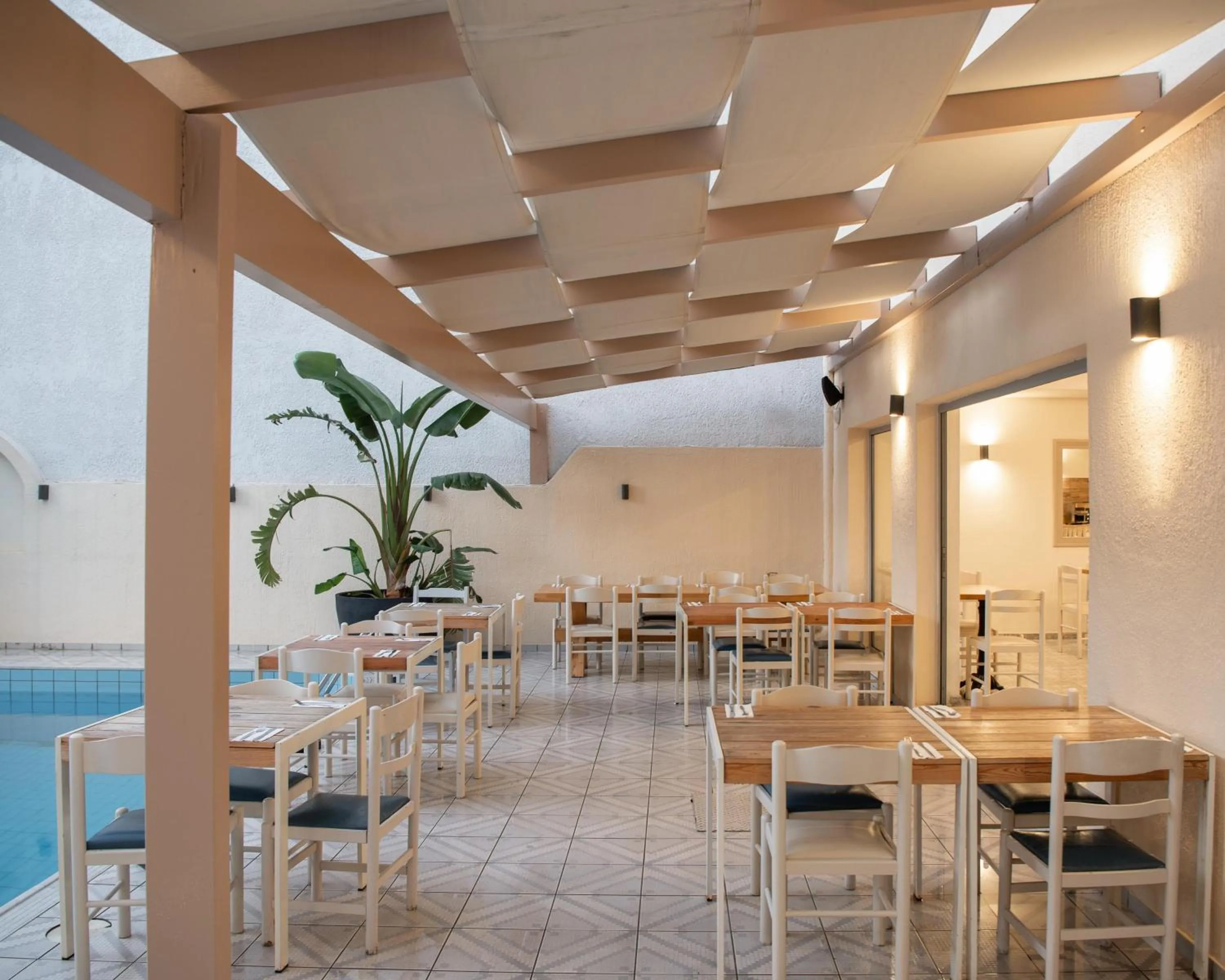 Restaurant/places to eat in Central Hersonissos Hotel