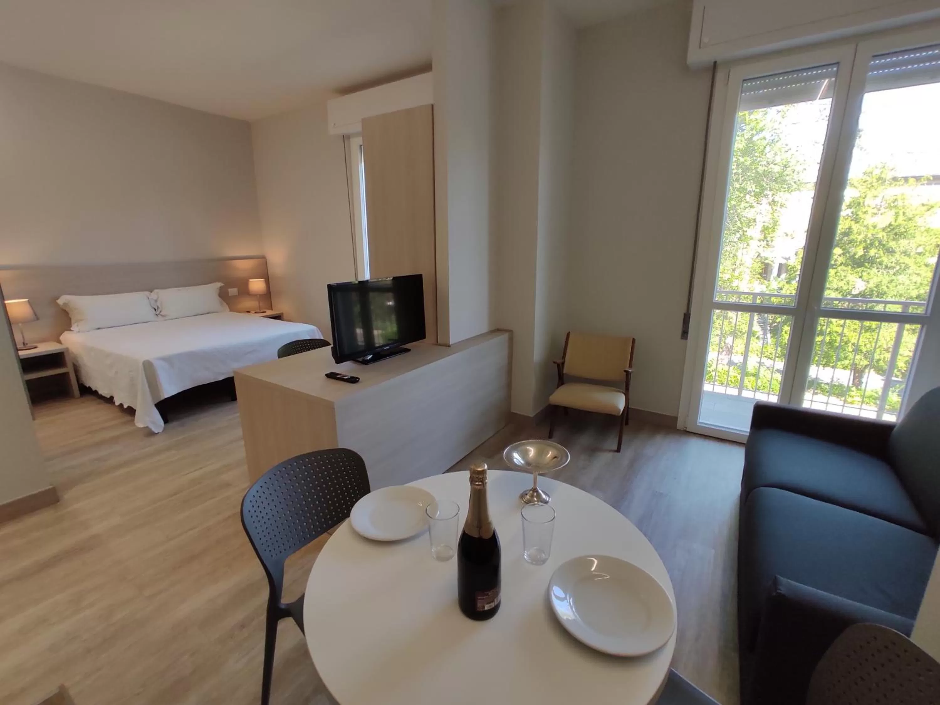 Seating area, TV/Entertainment Center in ALBA RESIDENCE