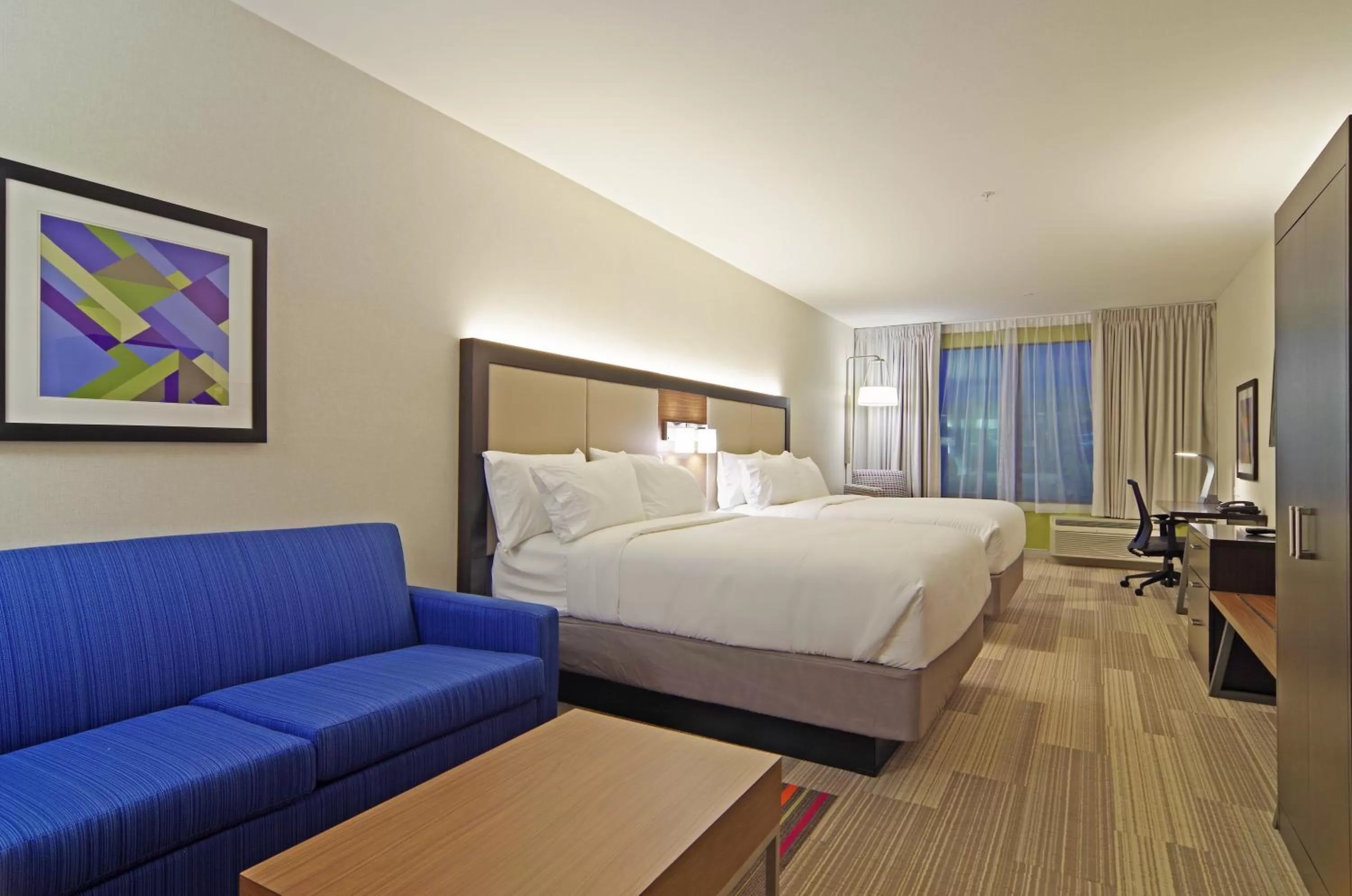 Photo of the whole room, Bed in Holiday Inn Express & Suites - Phoenix North - Scottsdale by IHG