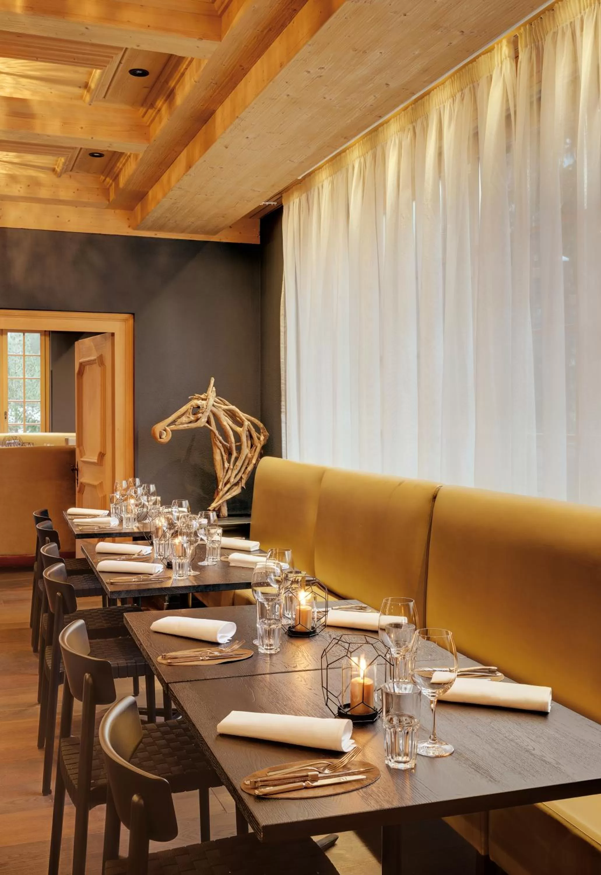 Dining area in Morosani Posthotel