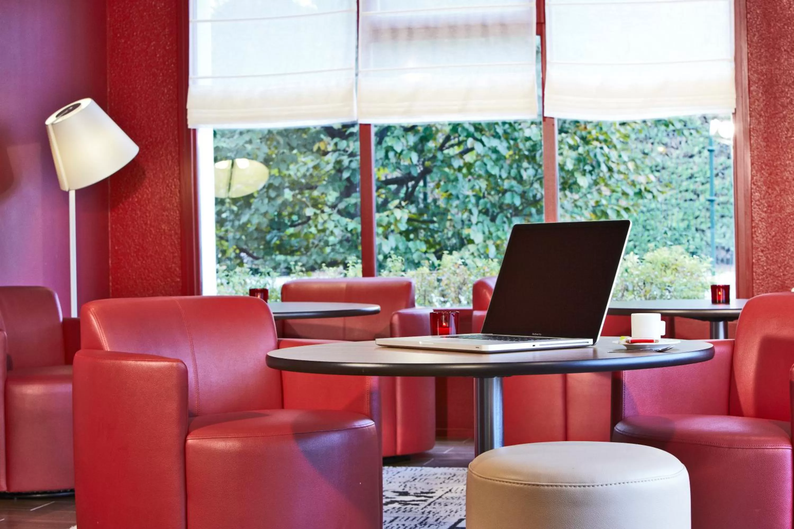 Lobby or reception in Campanile Chanas