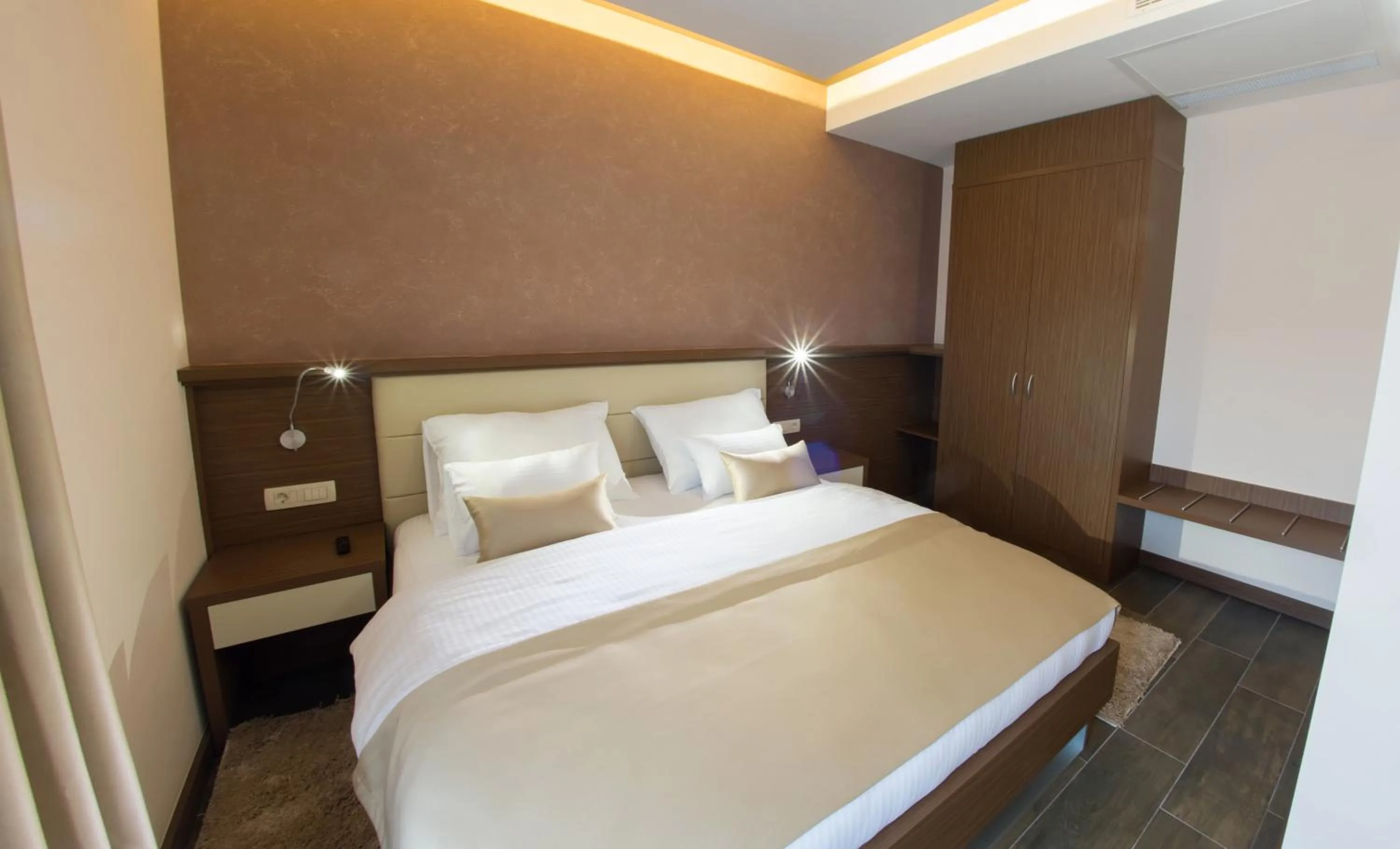 TV and multimedia, Bed in Hotel Mostar