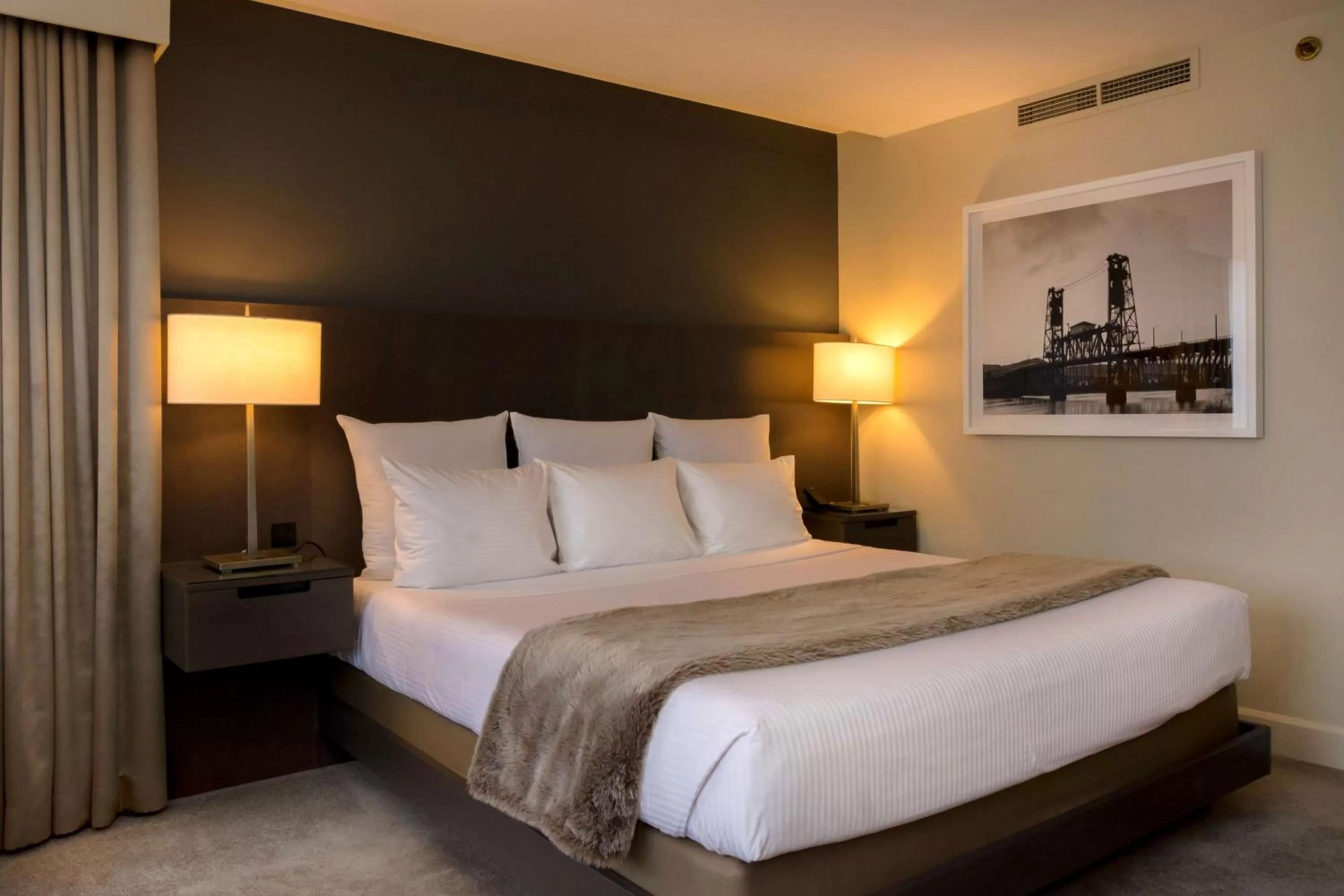 King Studio Suite in The Benson Portland, Curio Collection by Hilton