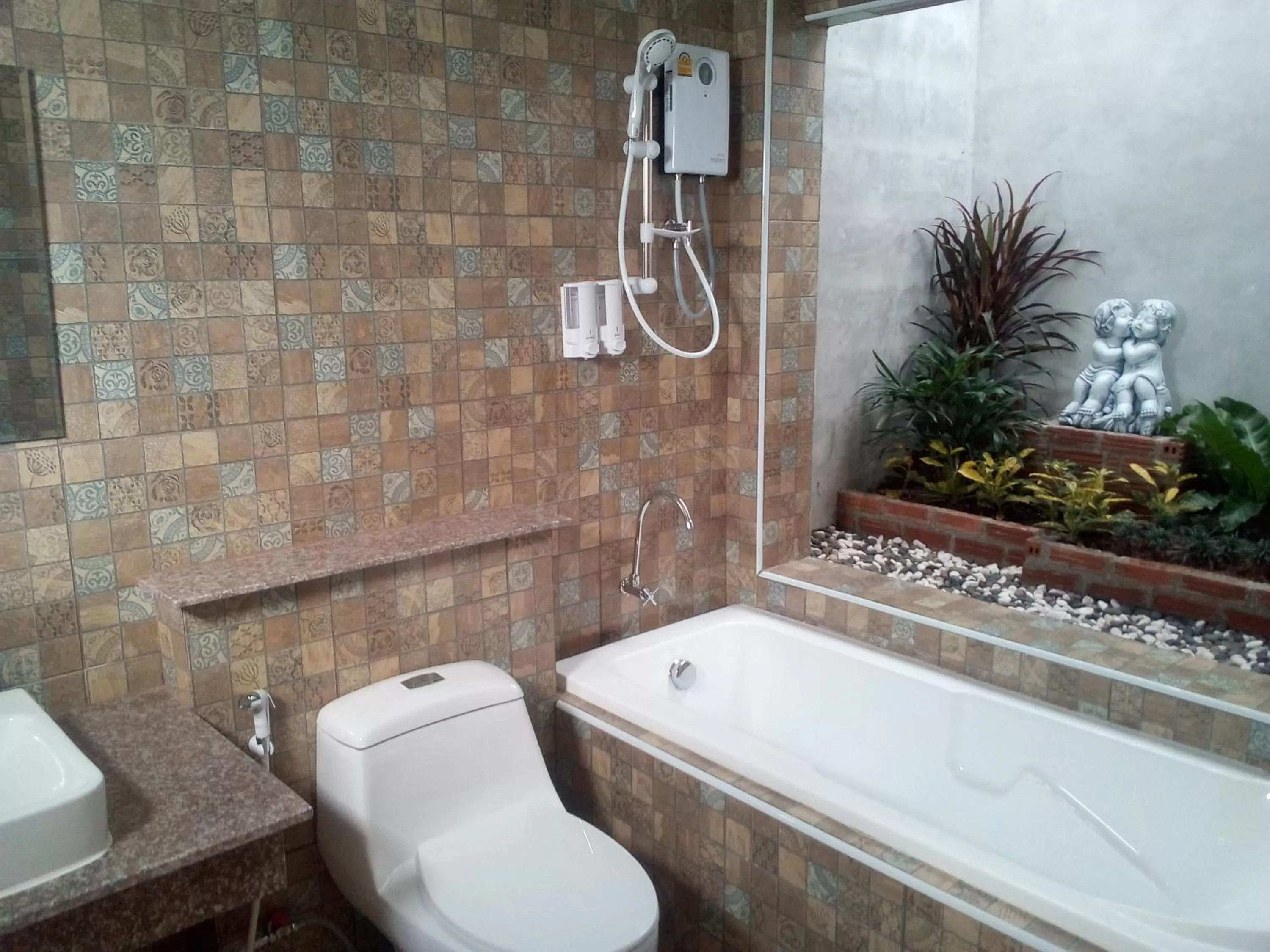 Shower, Bathroom in Fancy Carp Resort