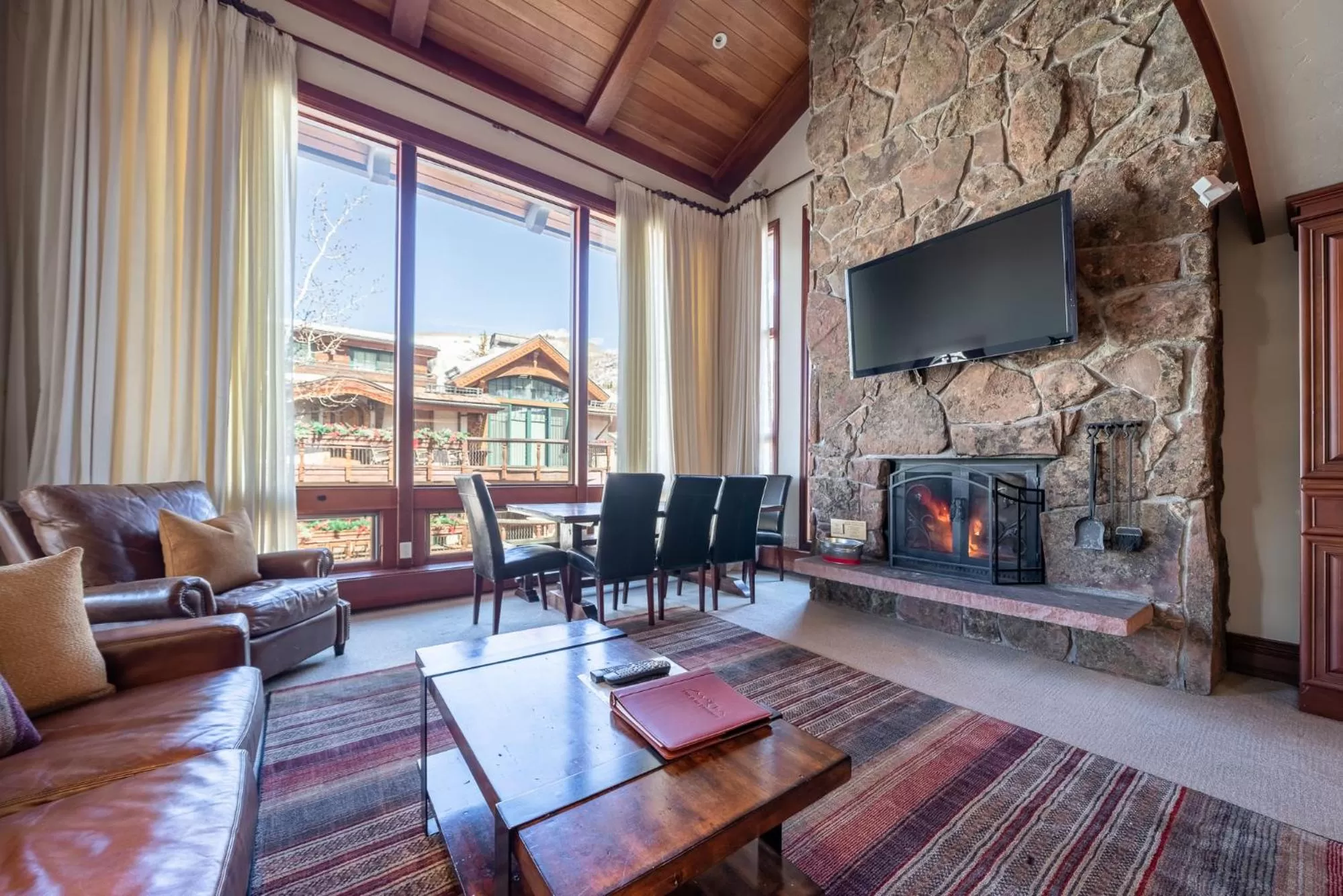 Three-Bedroom Apartment in Lodge at Vail Condominiums