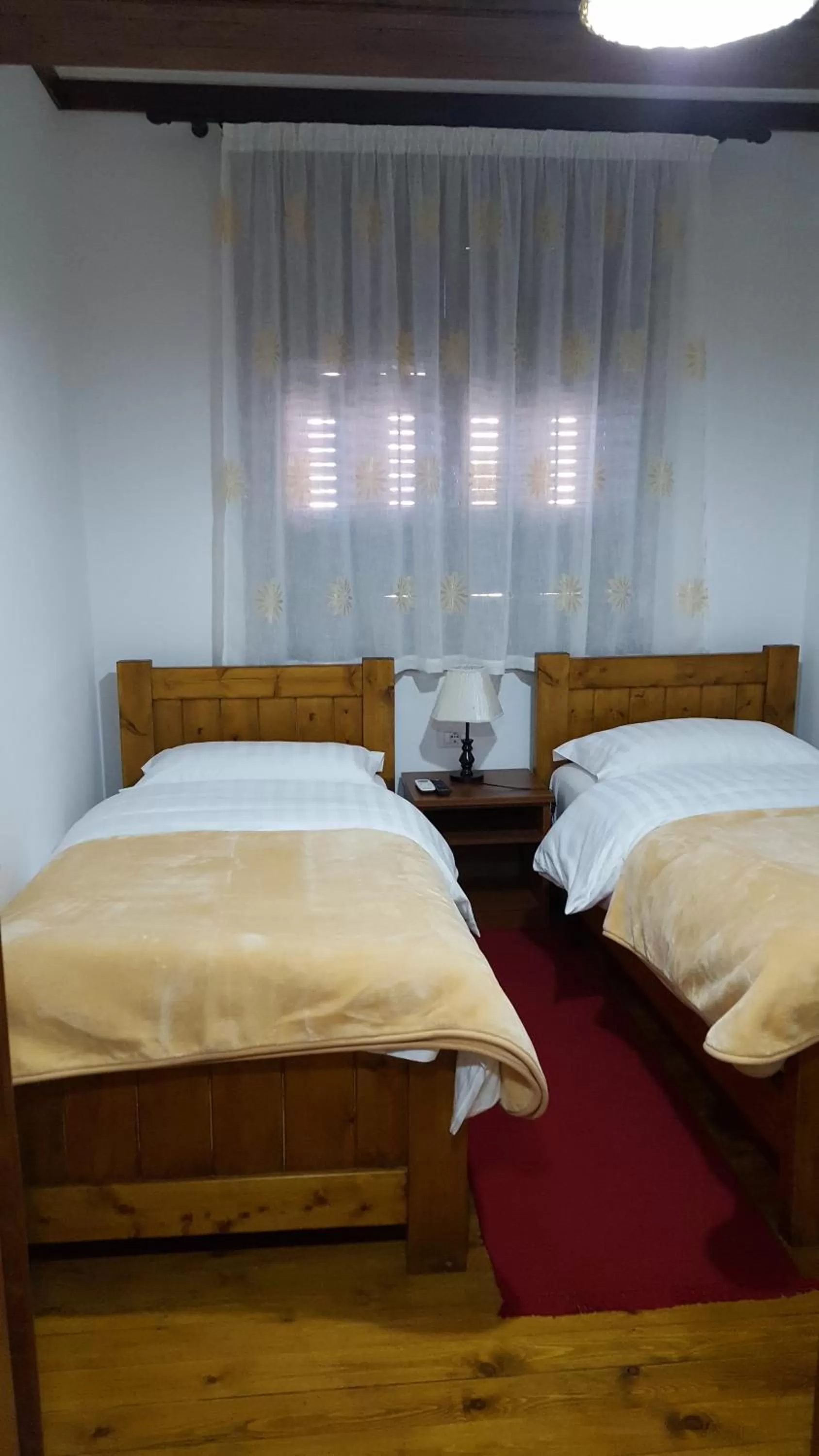 Bed in Hotel Bujtina e Bardhe