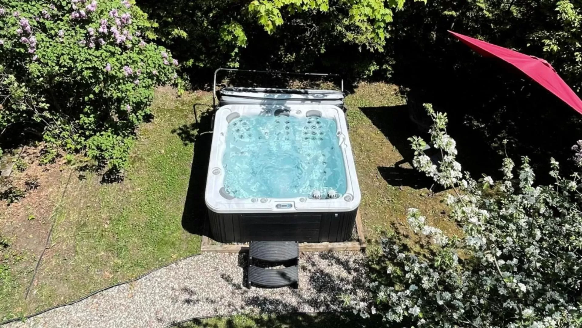 Area and facilities, Pool View in BNB Maison Drew