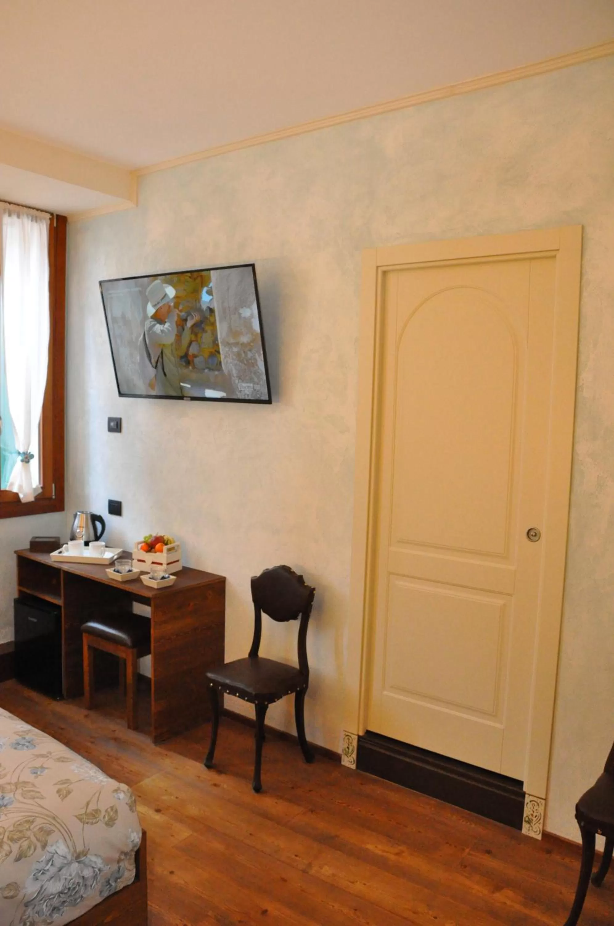 Bed, Seating Area in NAZIONALE Camere