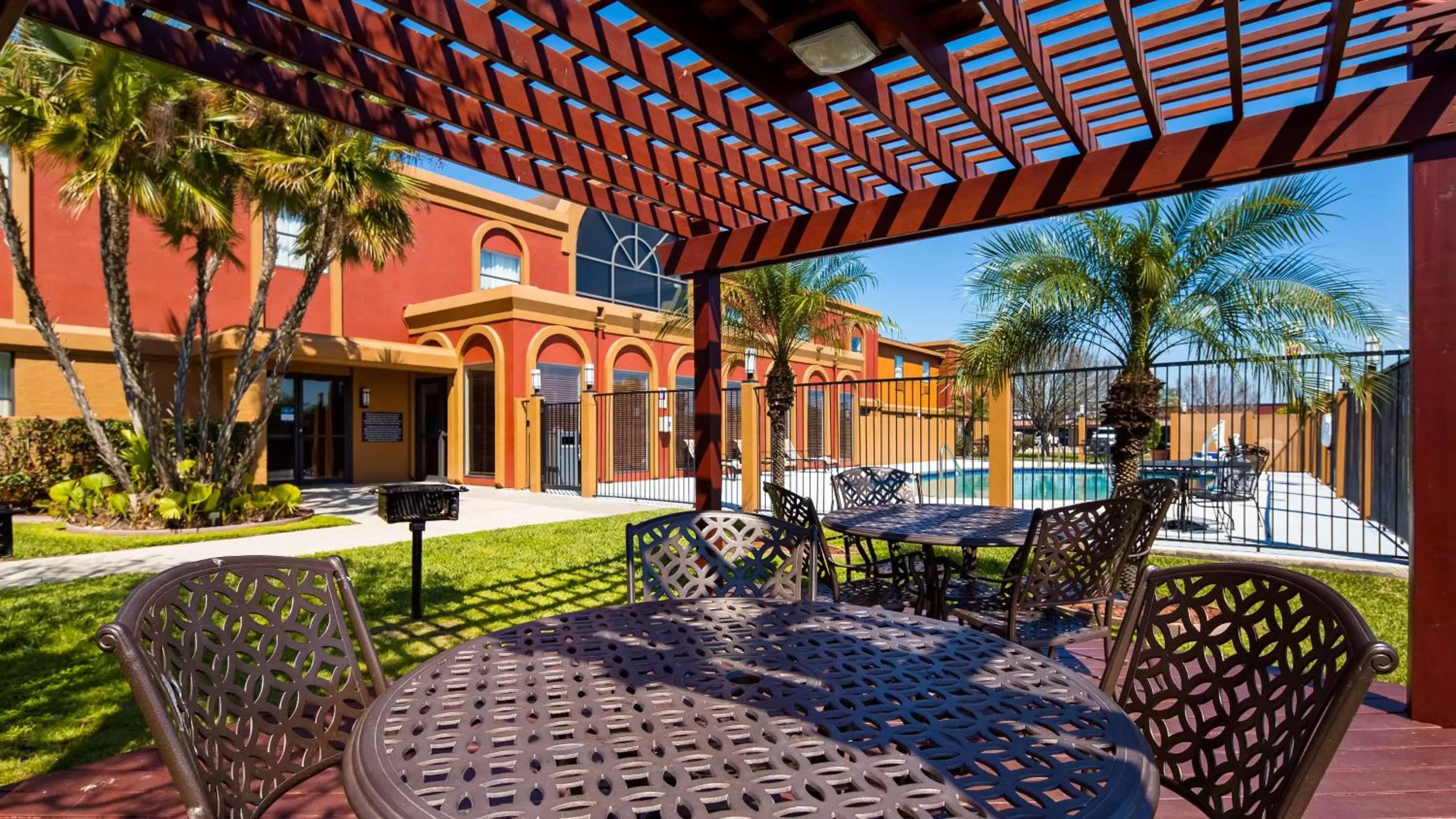 Property building in Best Western Northwest Corpus Christi Inn & Suites