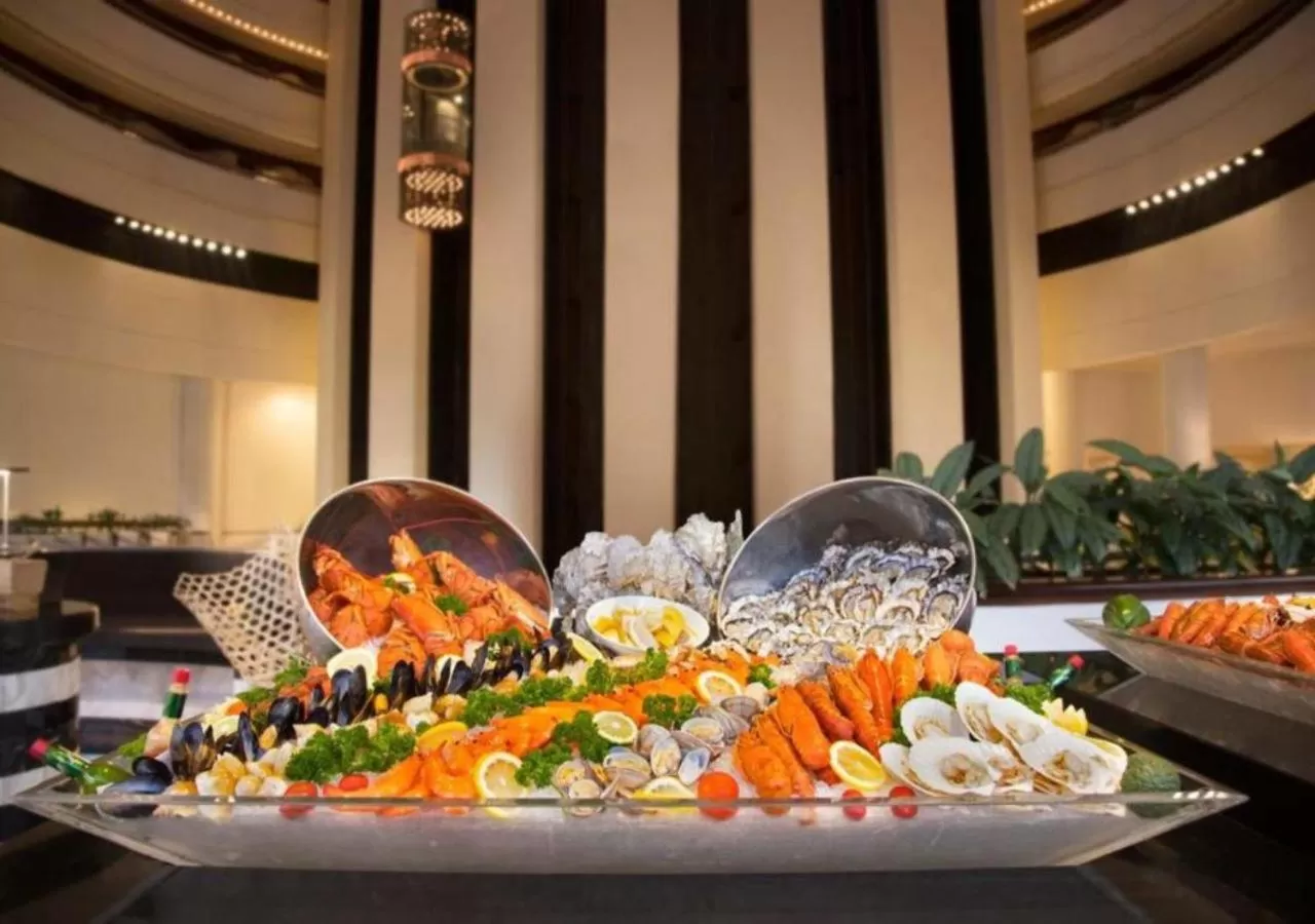 Restaurant/places to eat in Holiday Inn Singapore Atrium by IHG