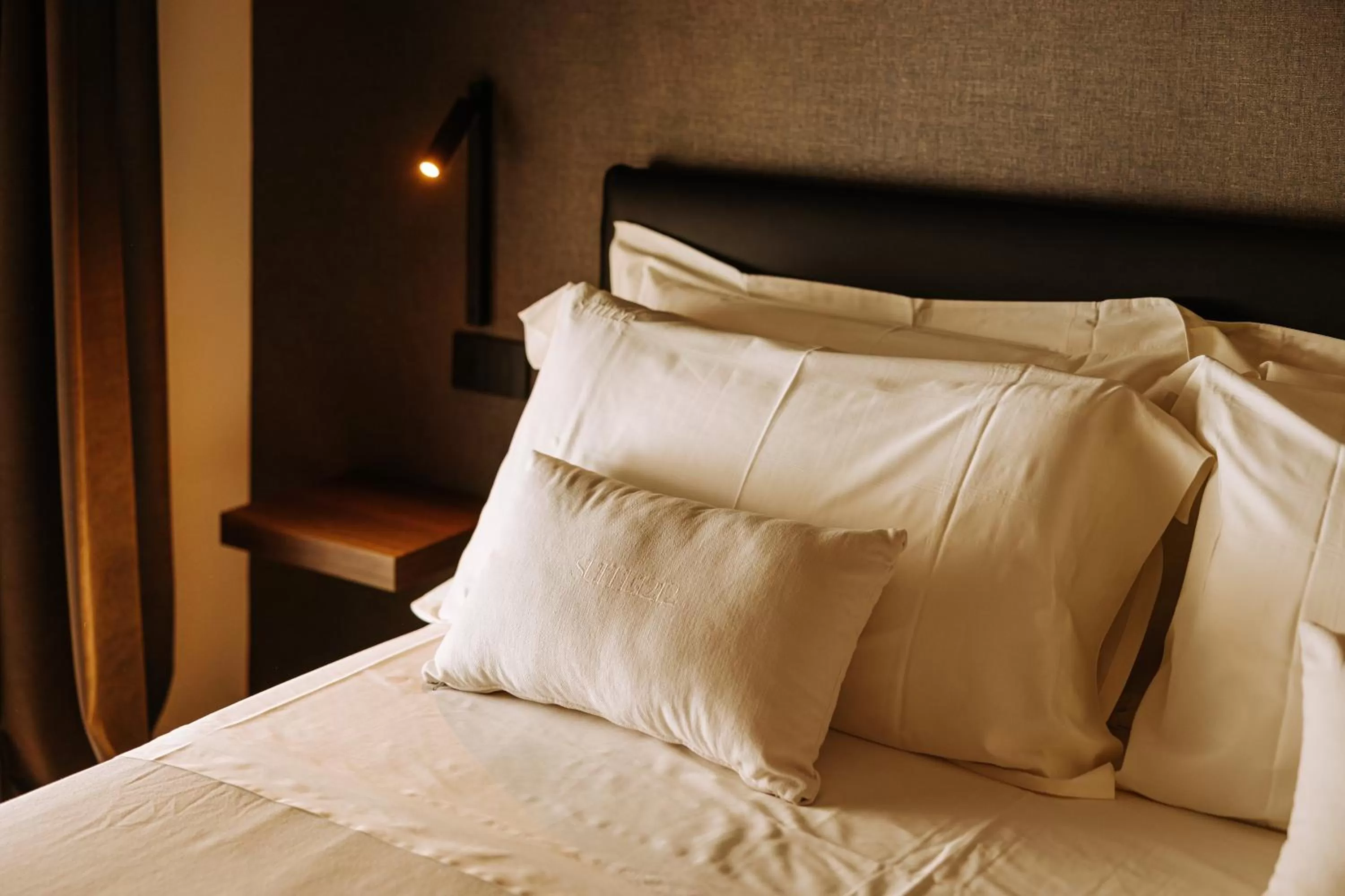 Bed in Suite1212 - Bandiera