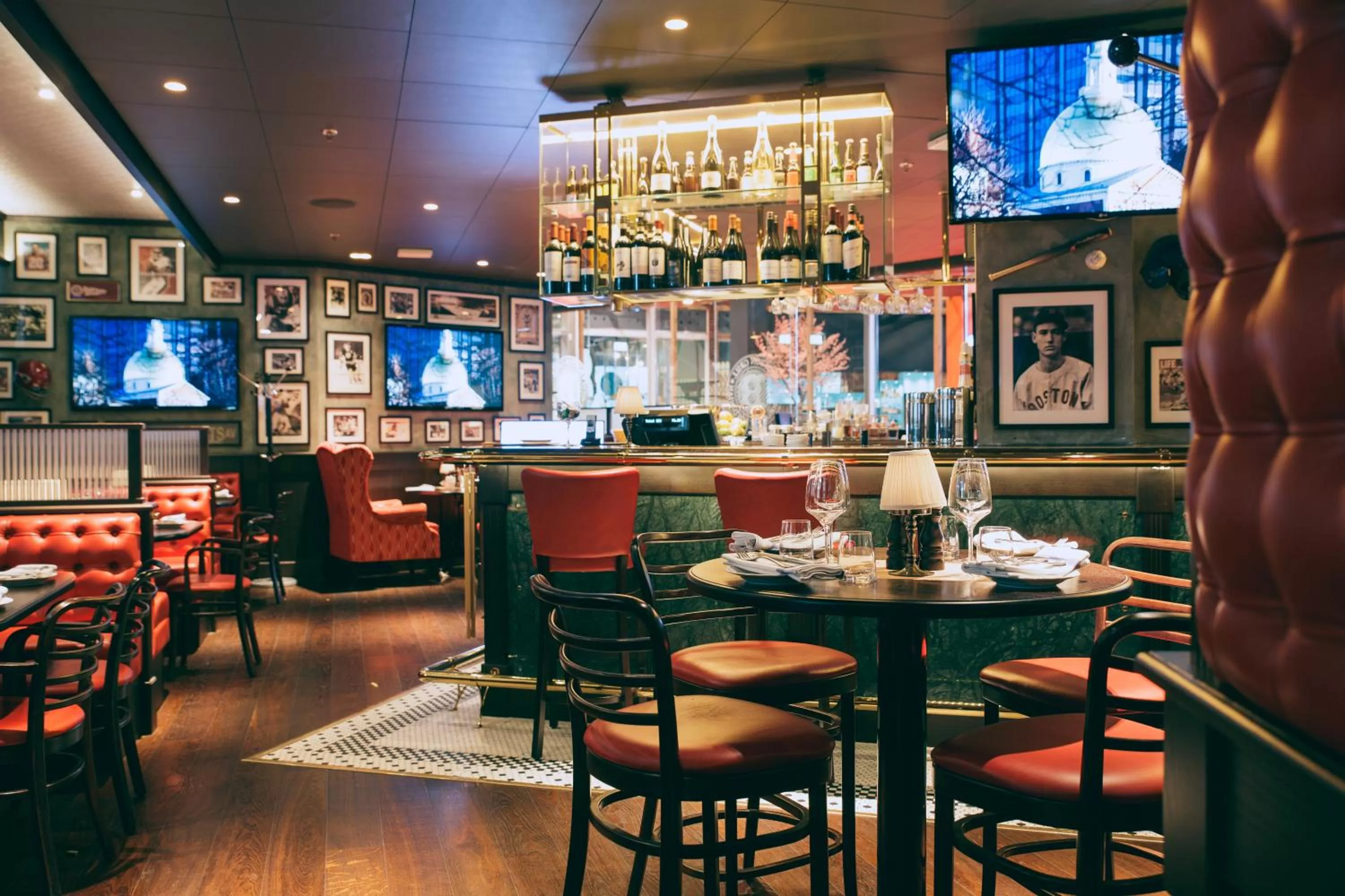 Restaurant/places to eat in Bo Hotel