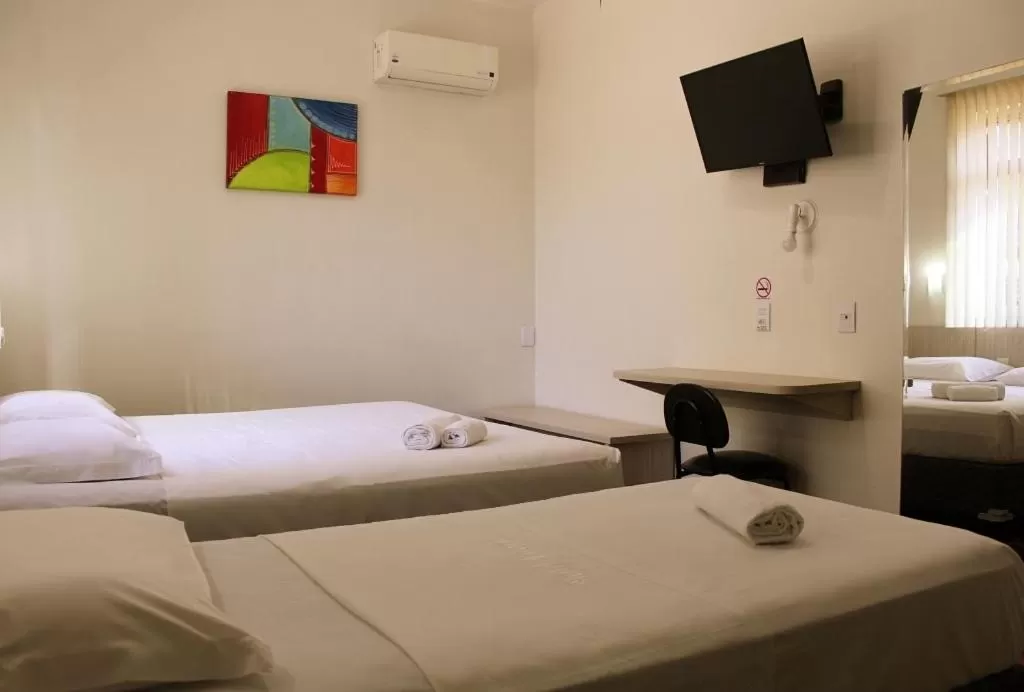 Bedroom, Bed in Hotel Vitoria - Itajaí