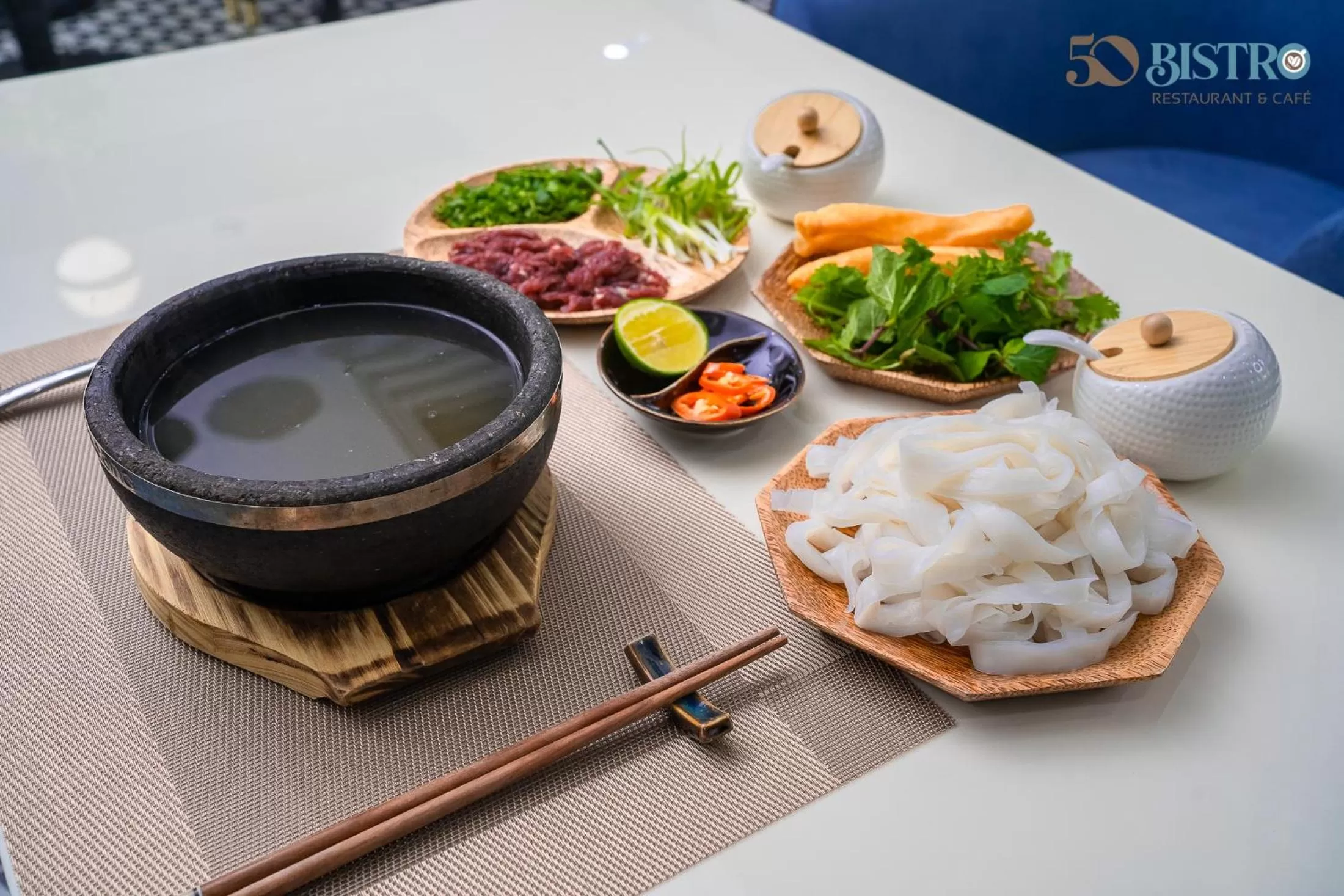 Restaurant/places to eat in Bao Son International Hotel