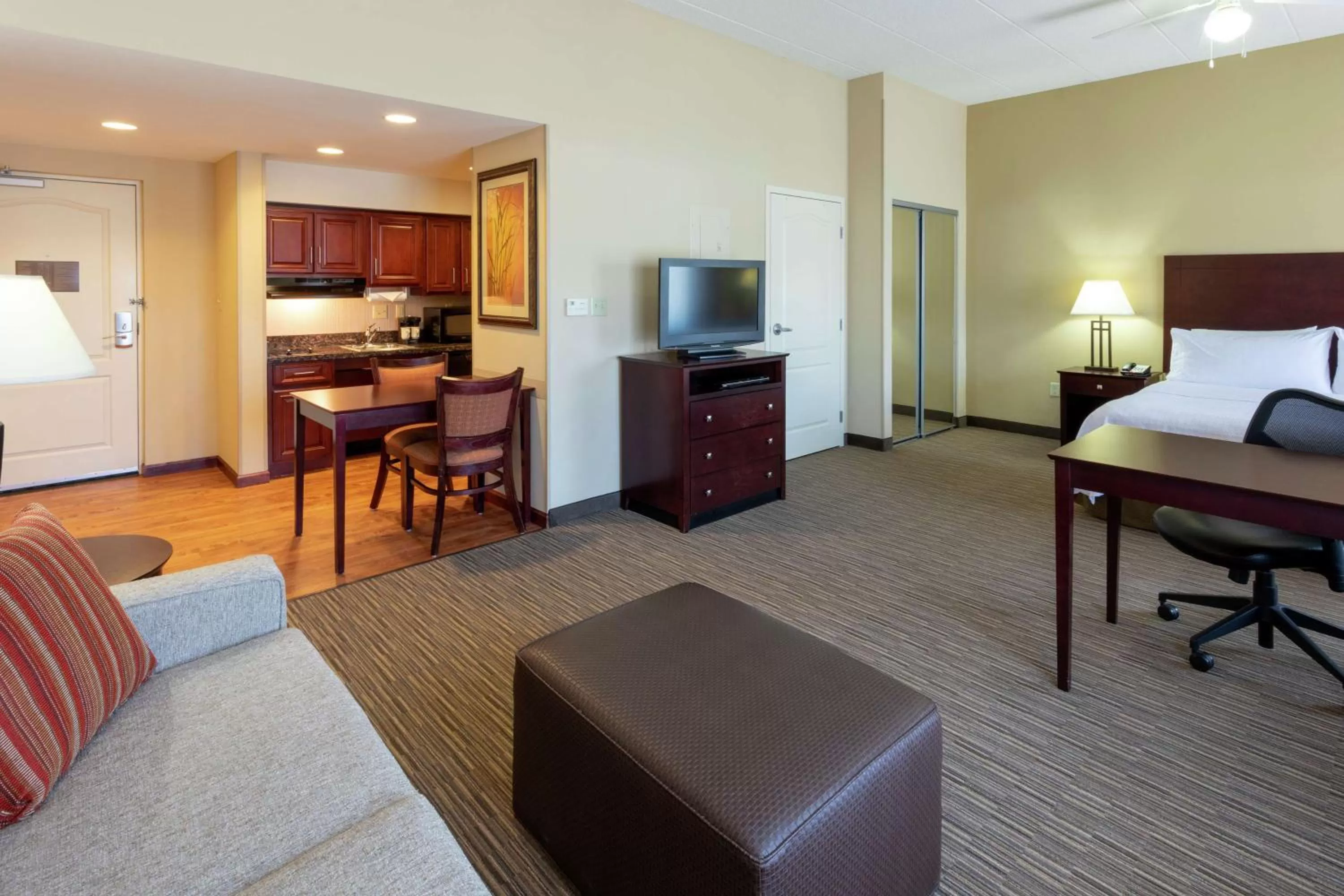 Bedroom, Bed in Homewood Suites by Hilton Minneapolis - Saint Louis Park at West End