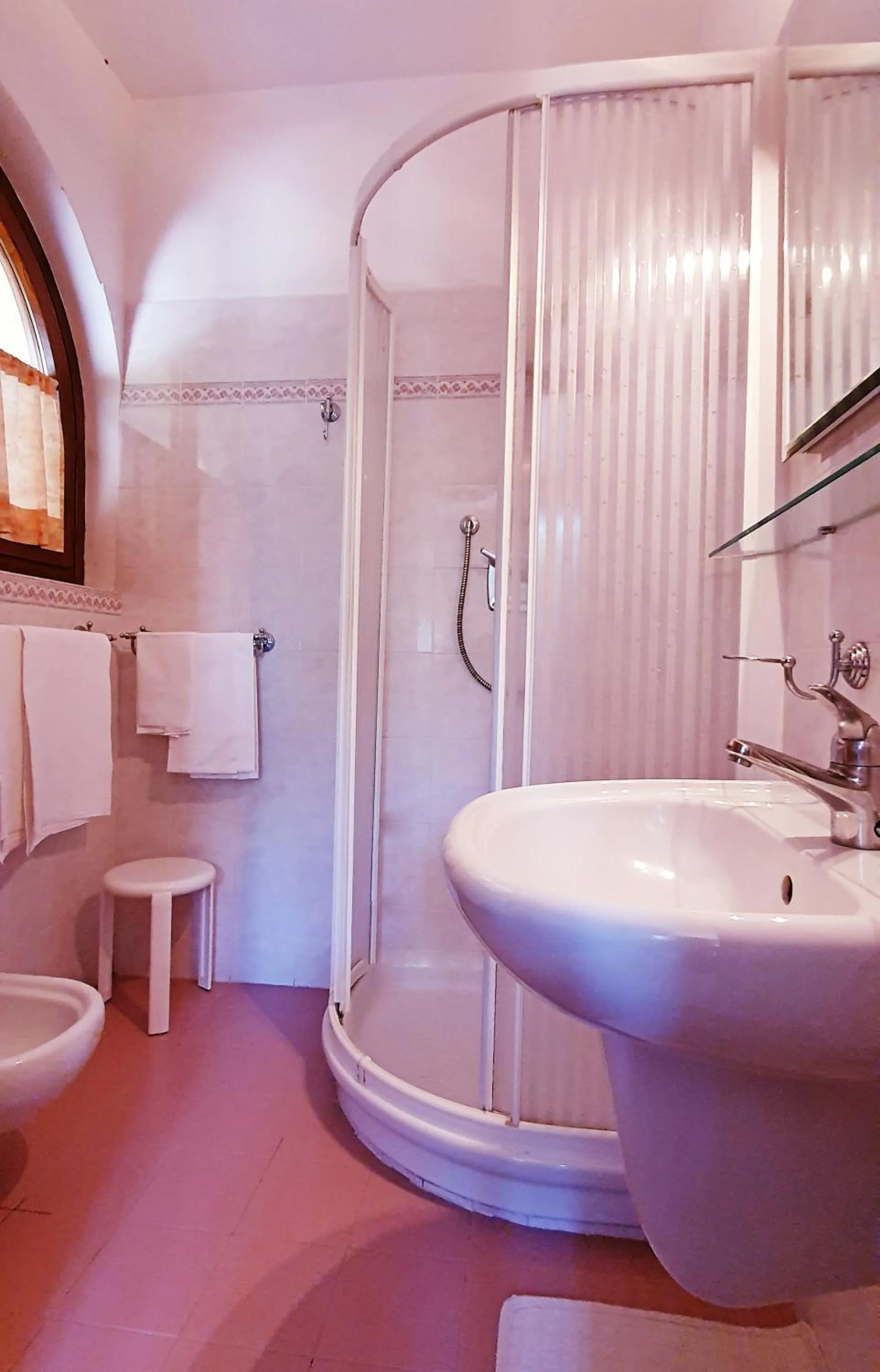 Shower in Villa Nencini