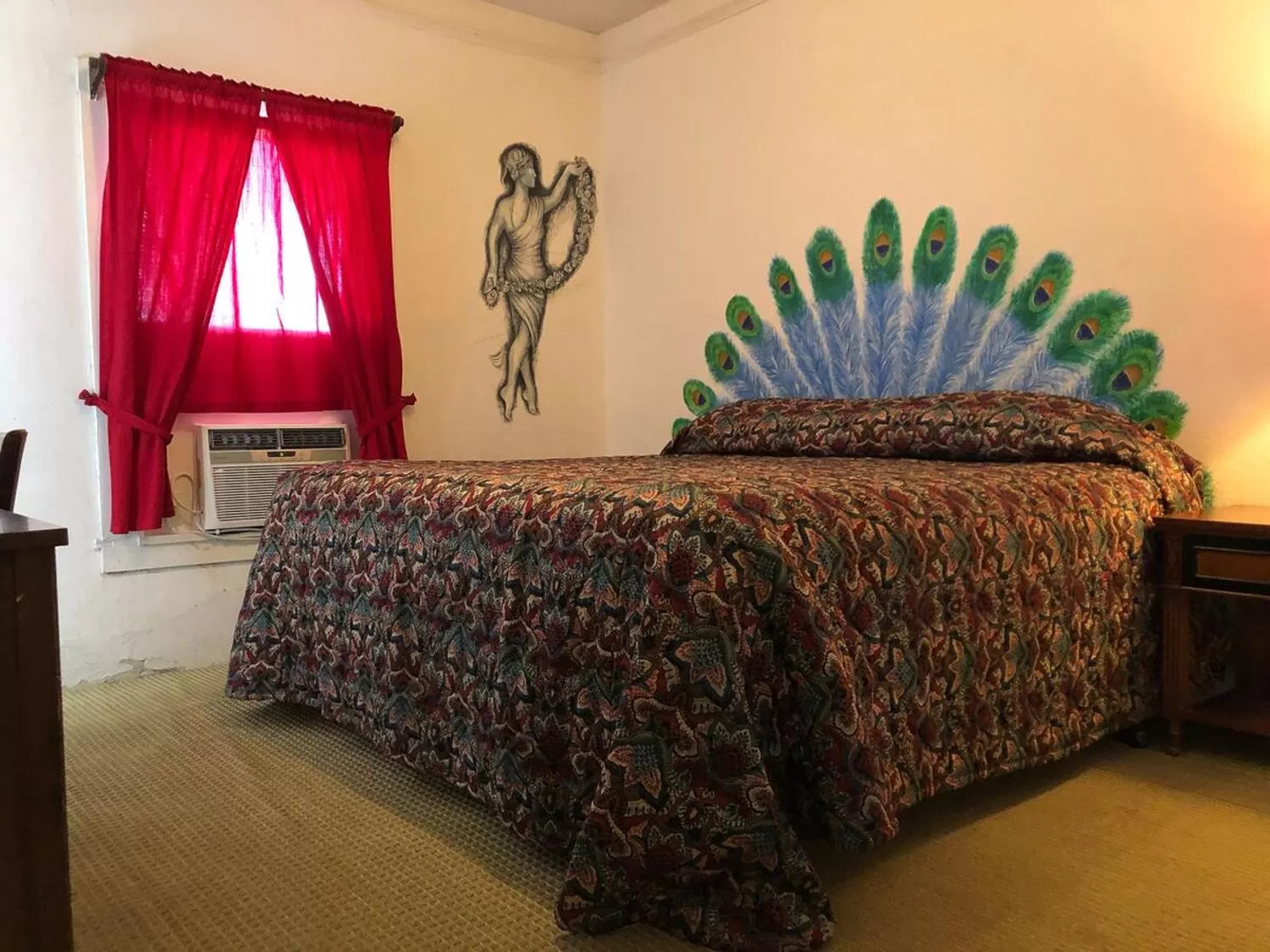 Bed in Amargosa Opera House & Hotel
