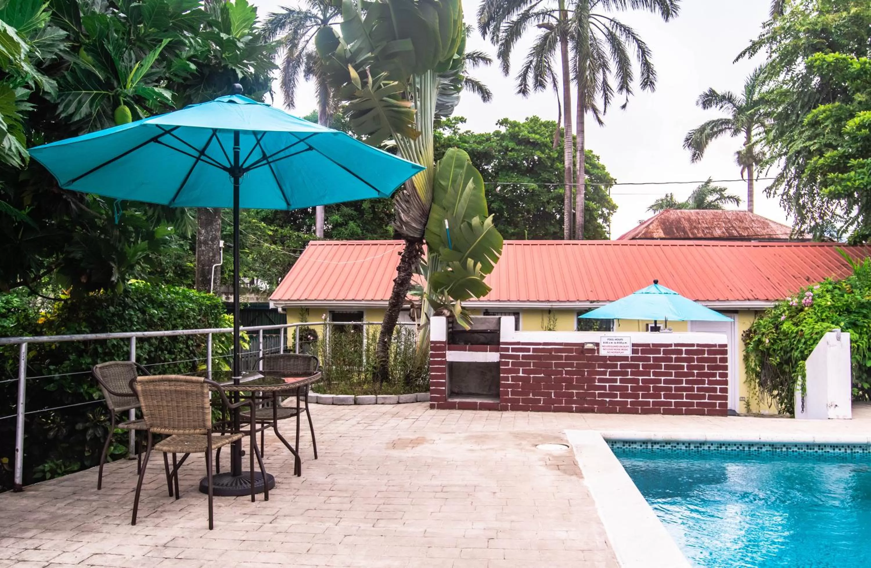 Swimming pool in Harbour View Boutique Hotel & Wellness Retreat