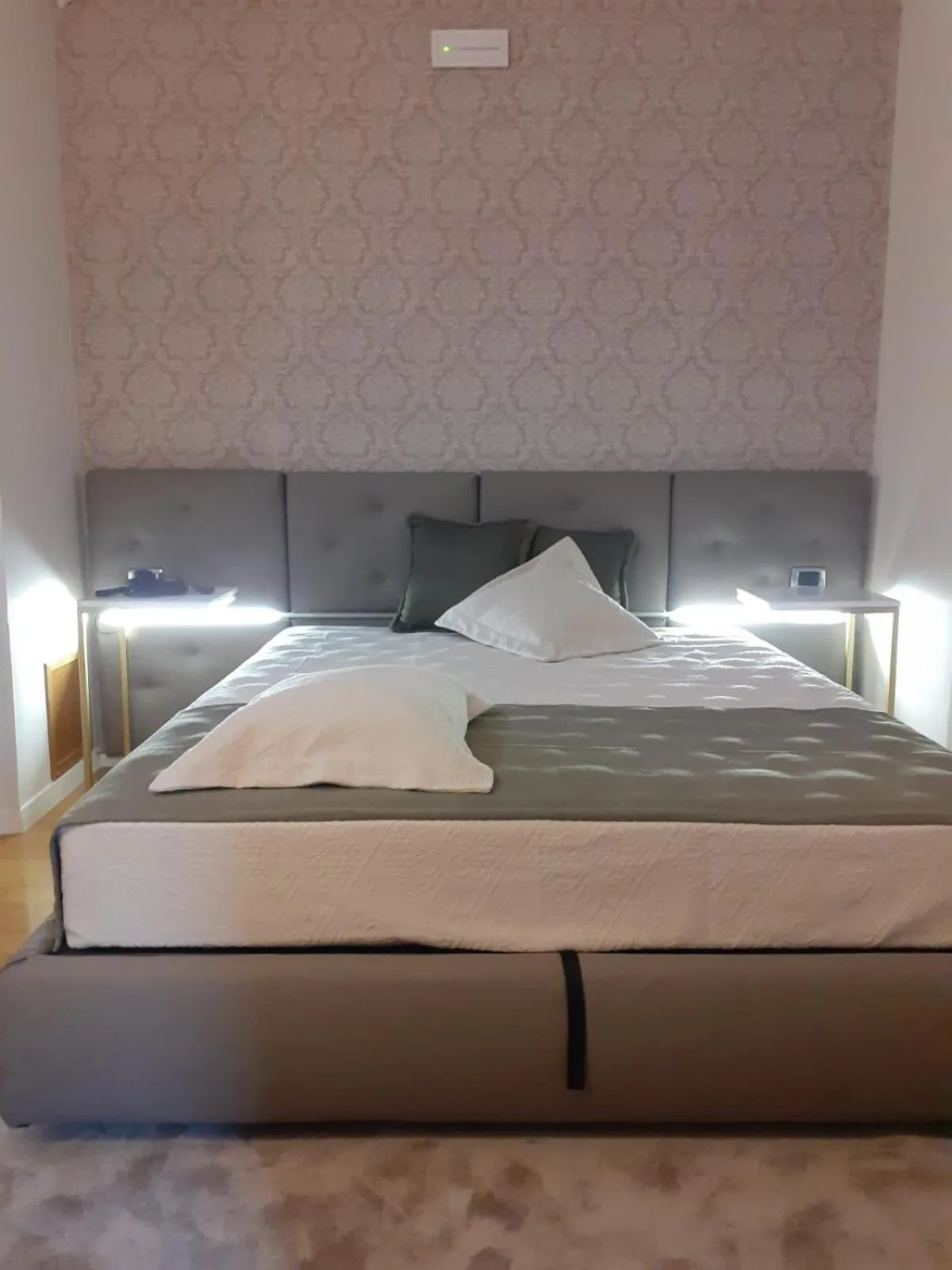 Bed in Condotti Rooms